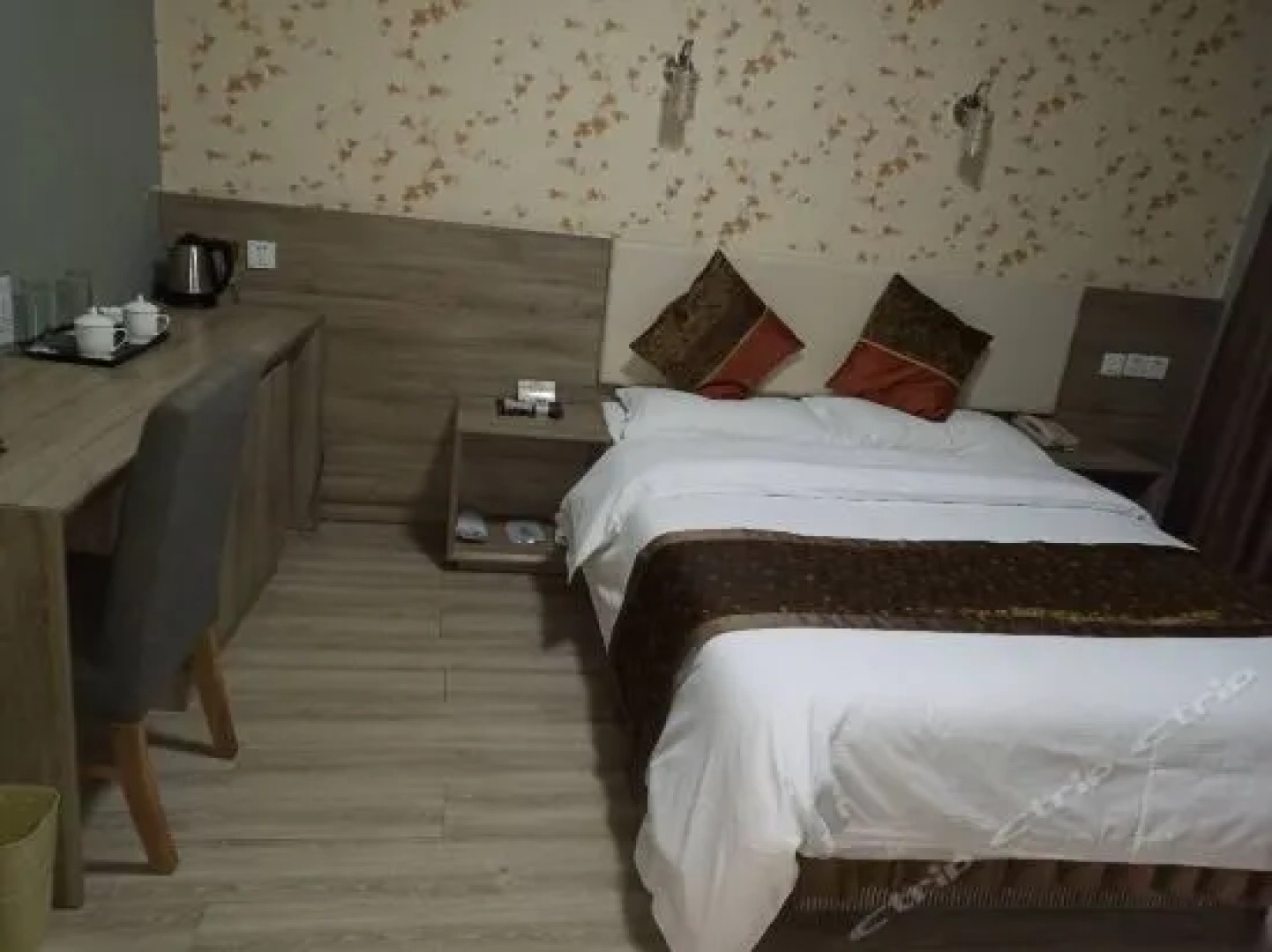 Super 8 Lhasa DuoDiLu