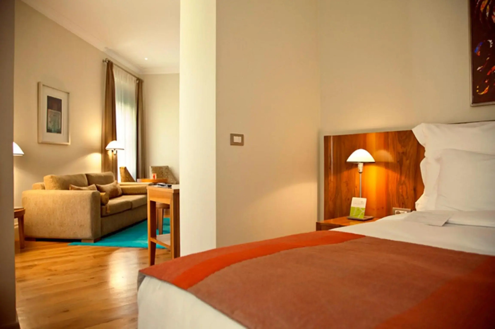 Tomtom Suites - Special Class