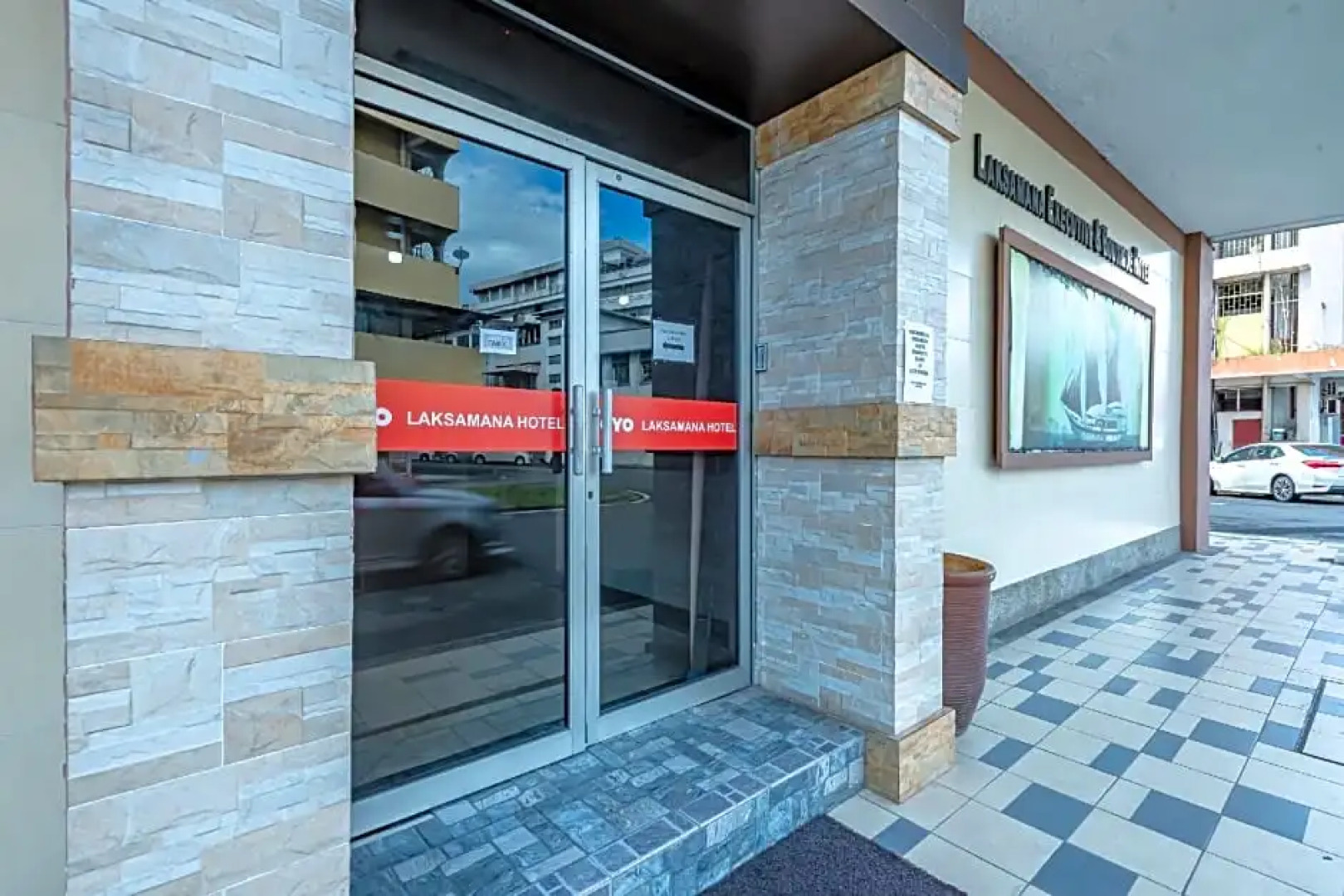 OYO 43960 Laksamana Executive & Boutique Hotel