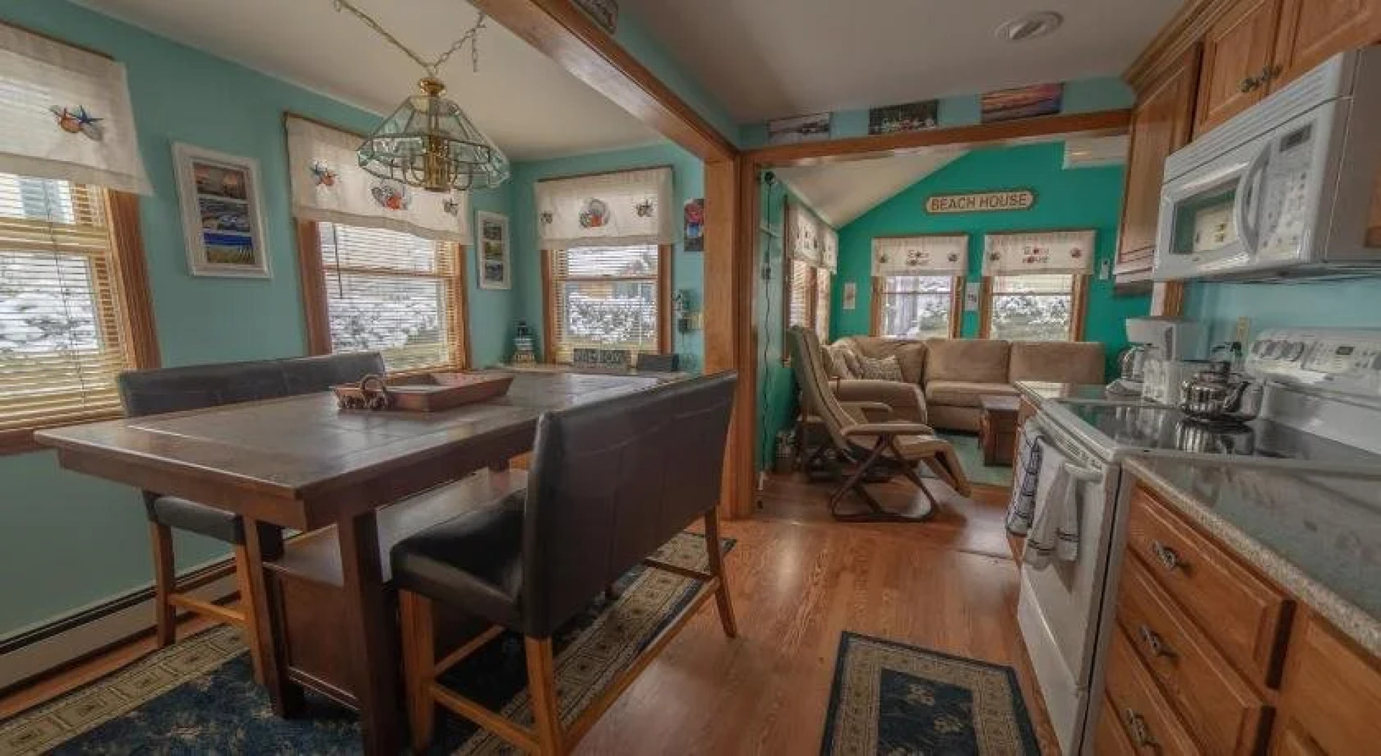 Footbridge Beach Motel