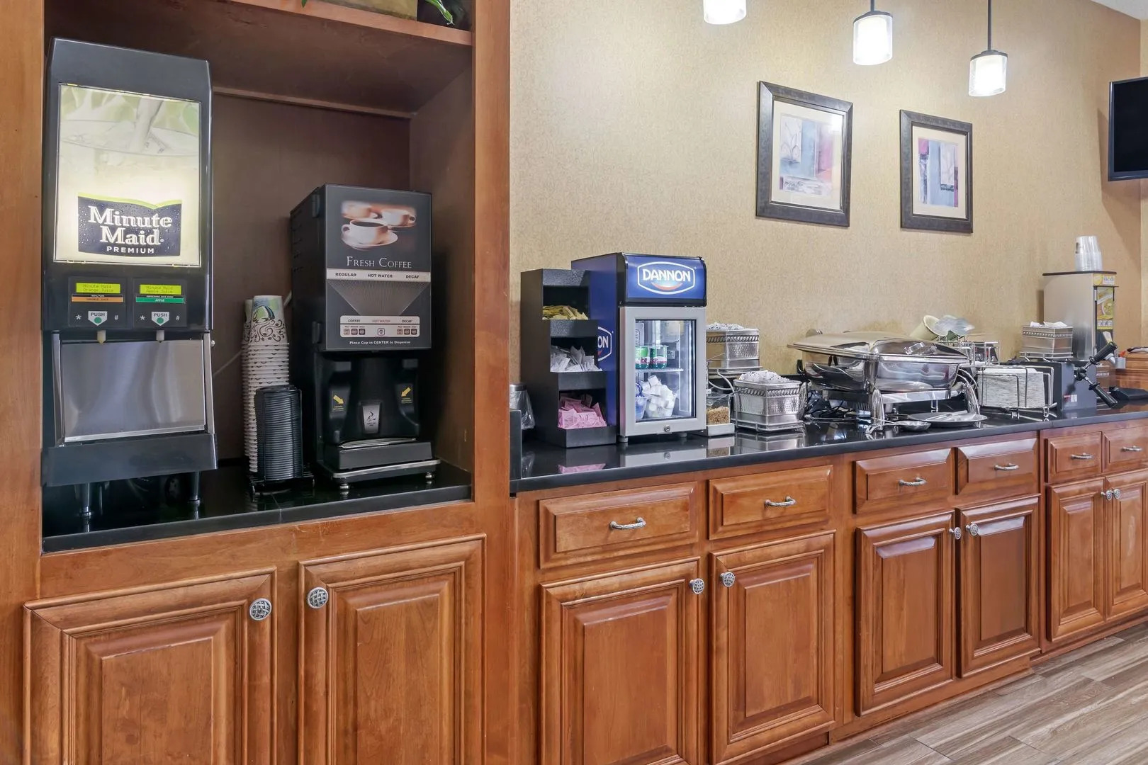 Best Western Plus Bradbury Inn & Suites