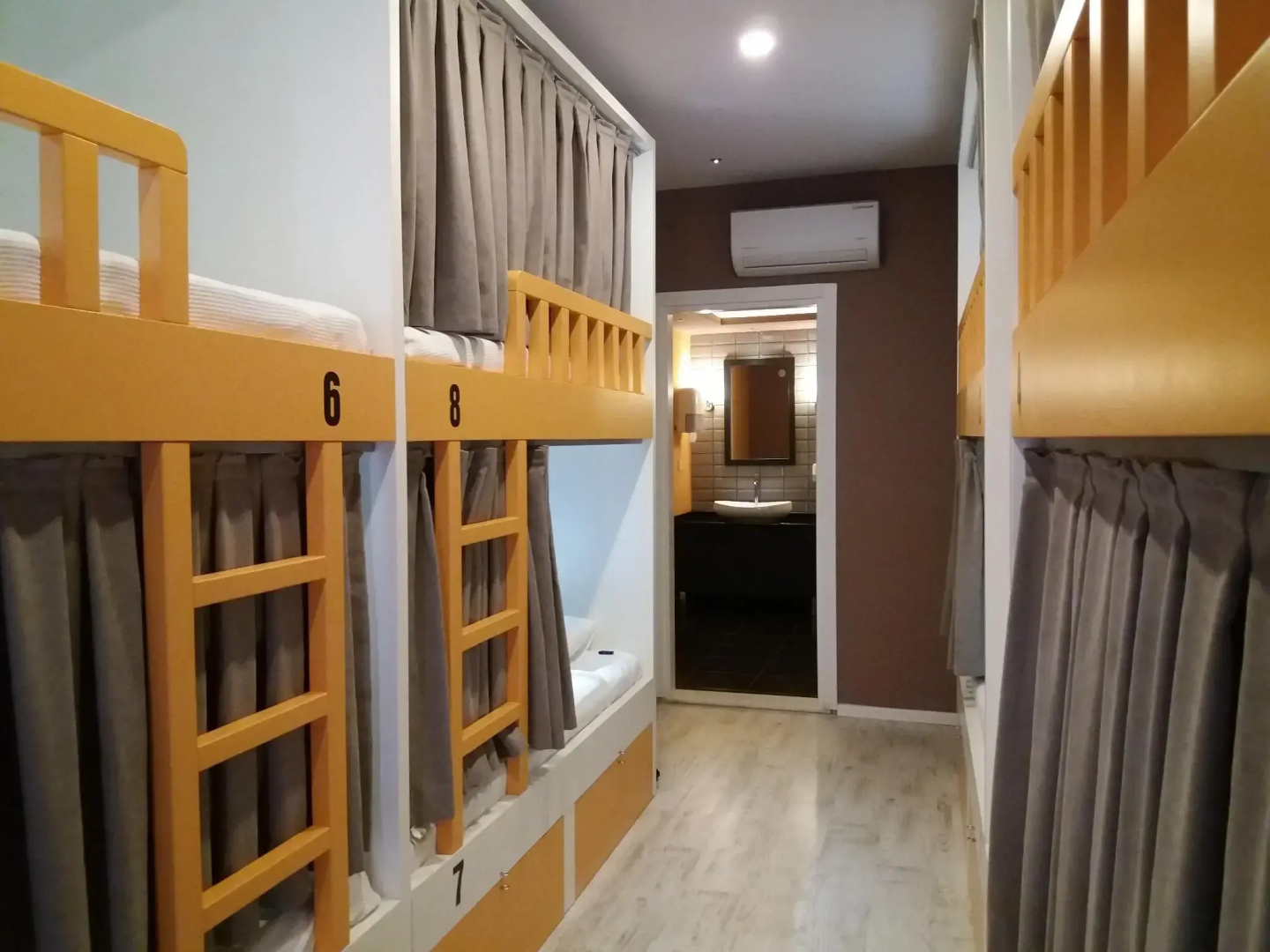 Sakura Hostel & Pub
