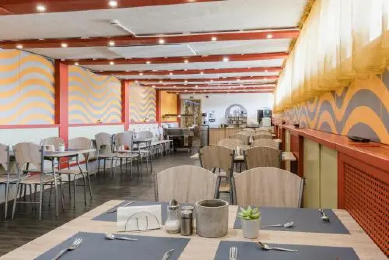 Amstel Hattyú Fogadó és Amstel Cafe & Restaurant