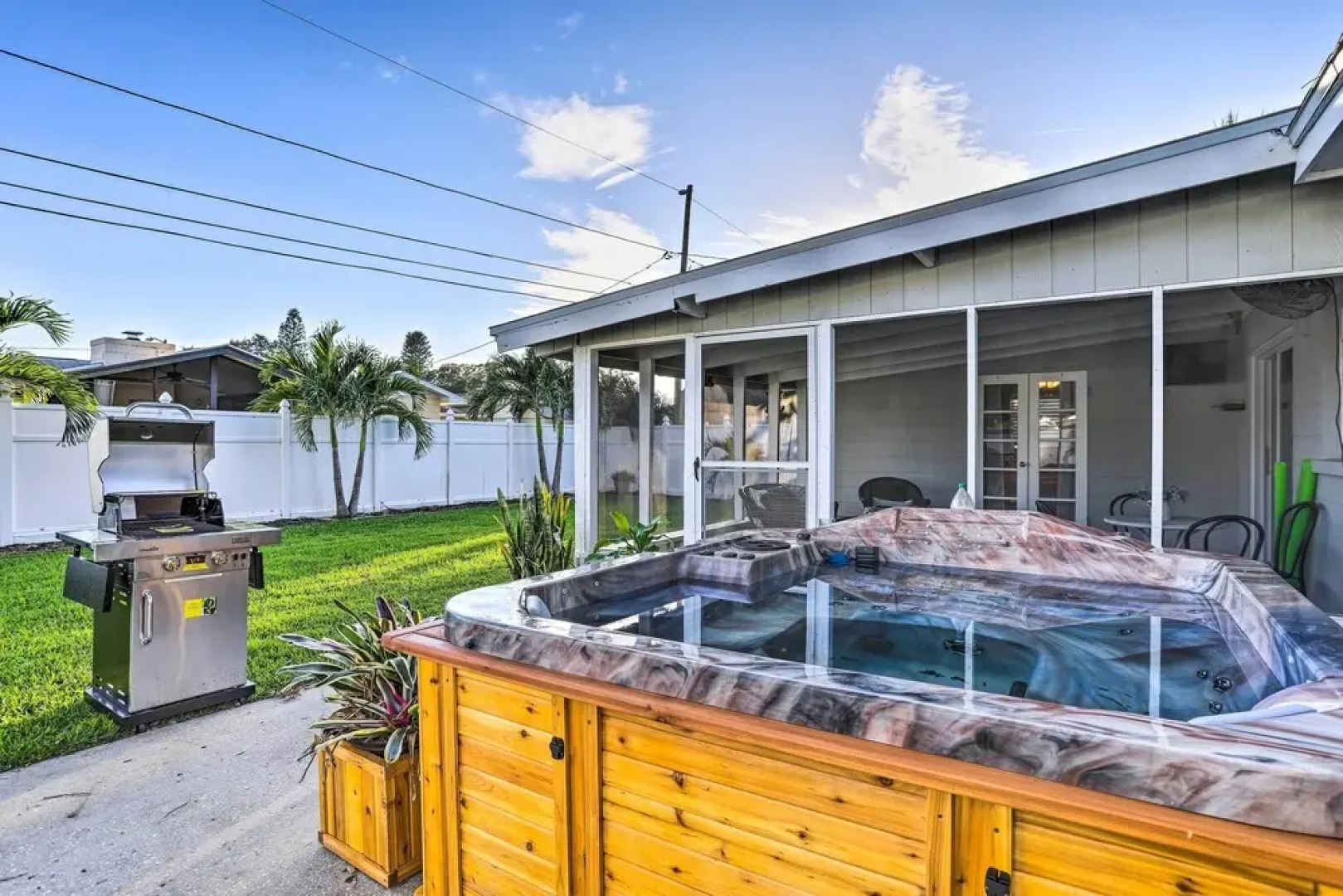 Remodeled St Petersburg Retreat w/ Hot Tub!