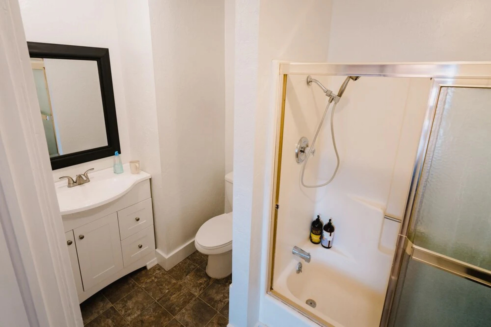 The Gilded Drifter Inn