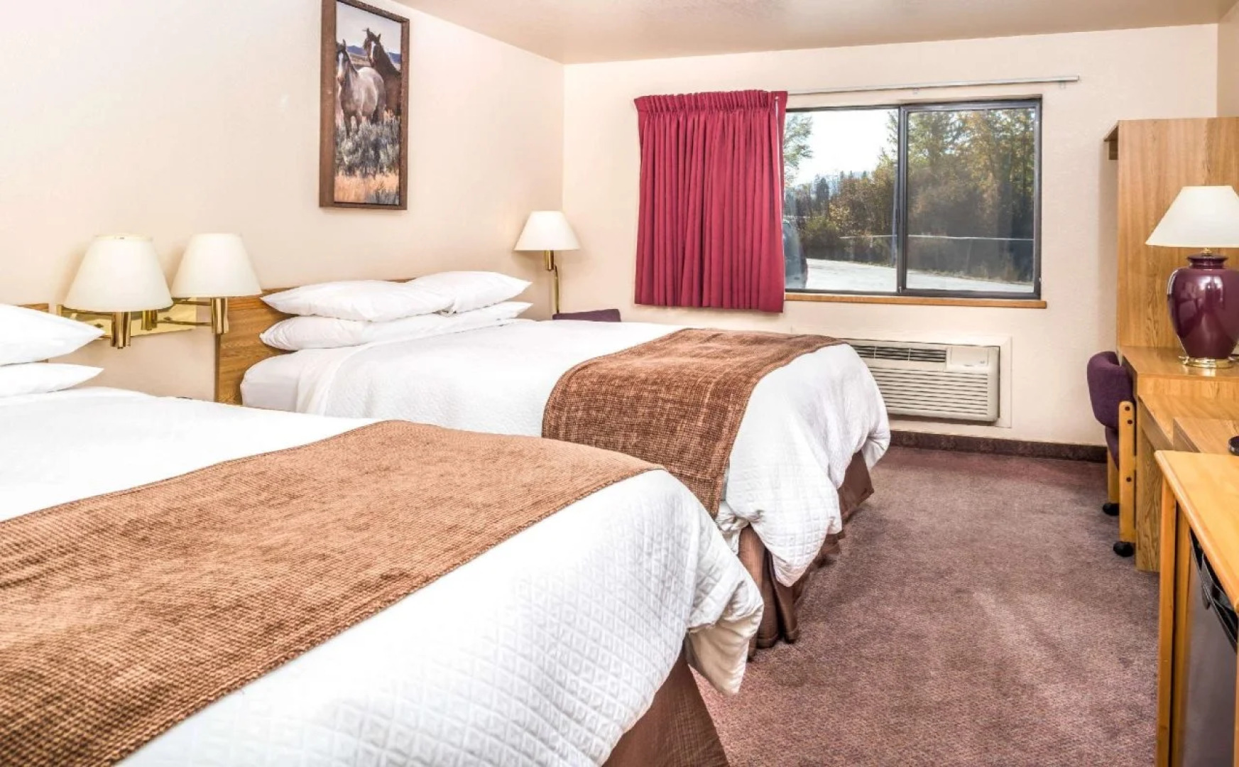 Super 8 by Wyndham St. Regis