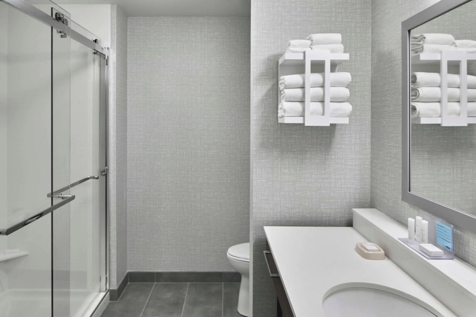 Comfort Suites Near Vancouver Mall