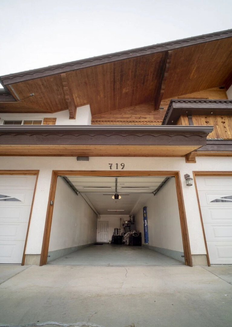 3 Bedroom 3 Bathroom Chalet 719