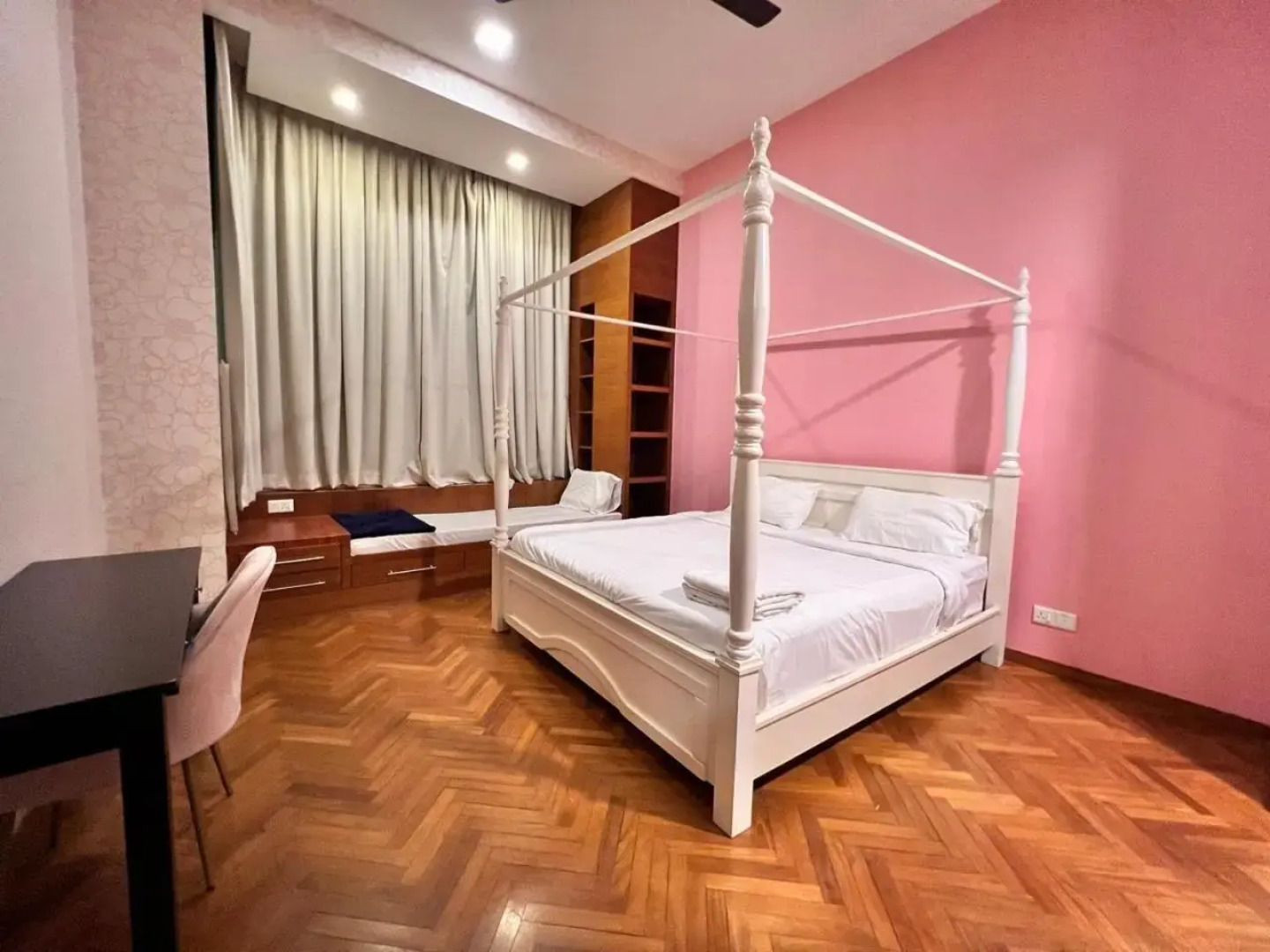 Penhome The Suite Straits Quay