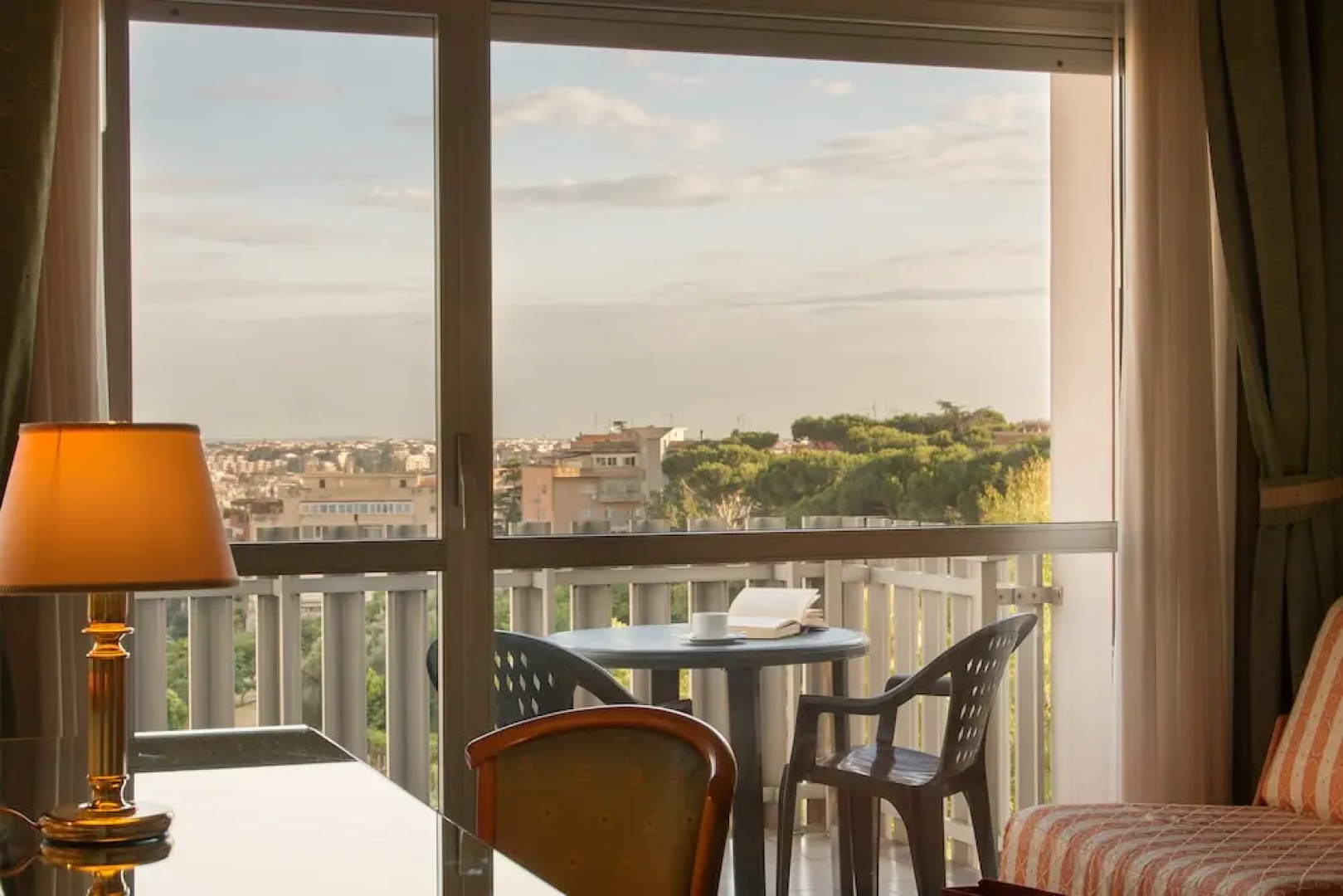 Massimi City Garden Hotel