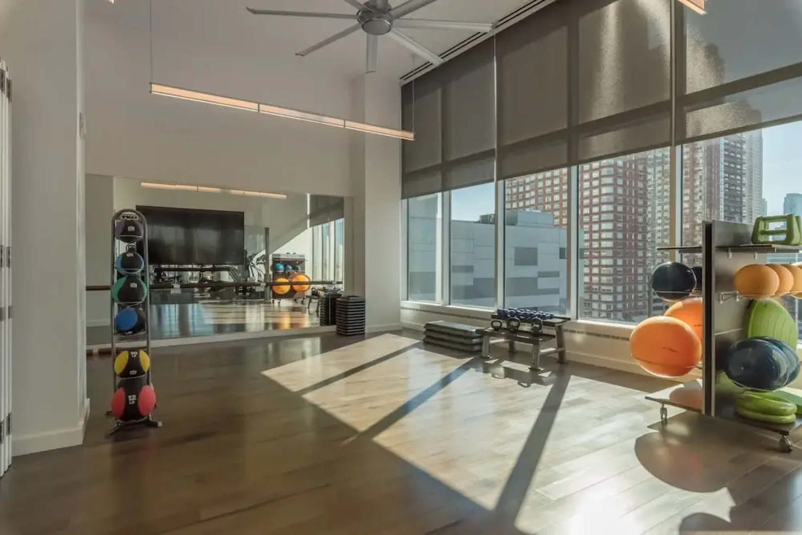 Dream Home Luxury Suites