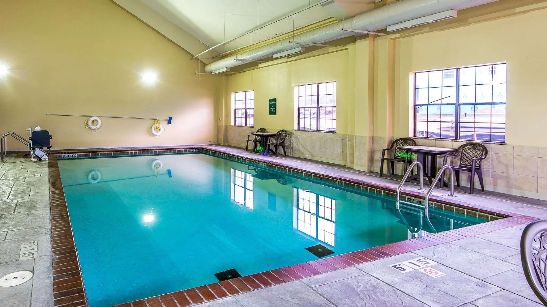 Comfort Inn & Suites