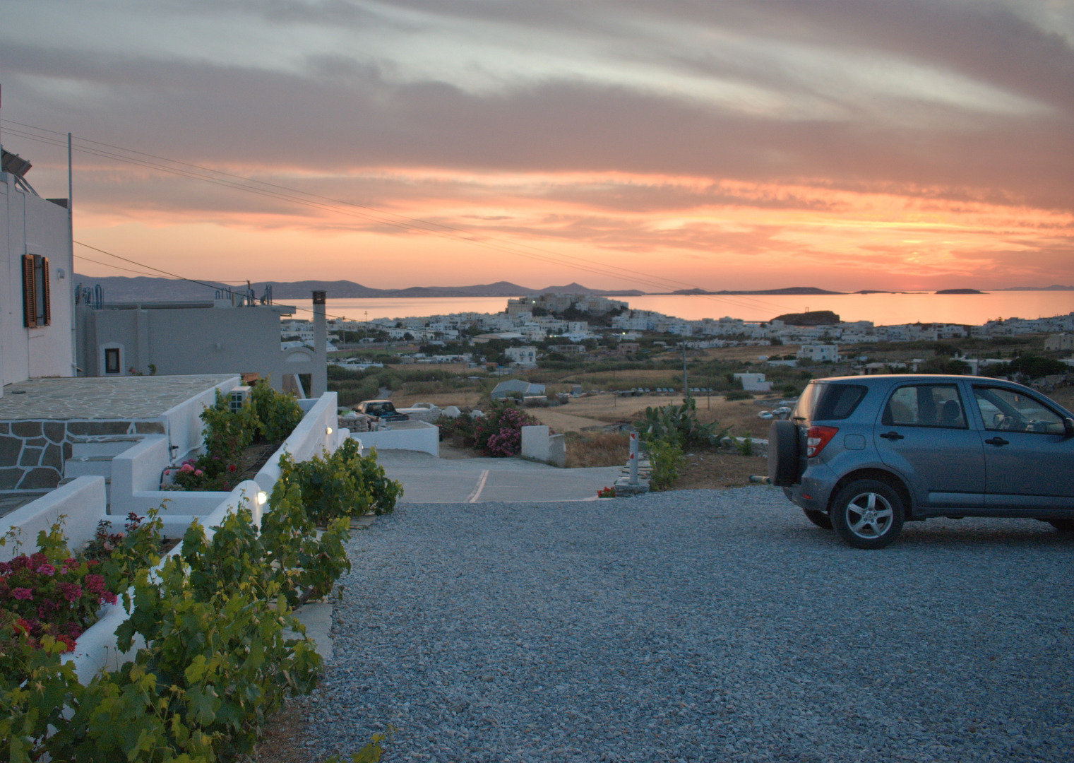 Petros Studios & Suites