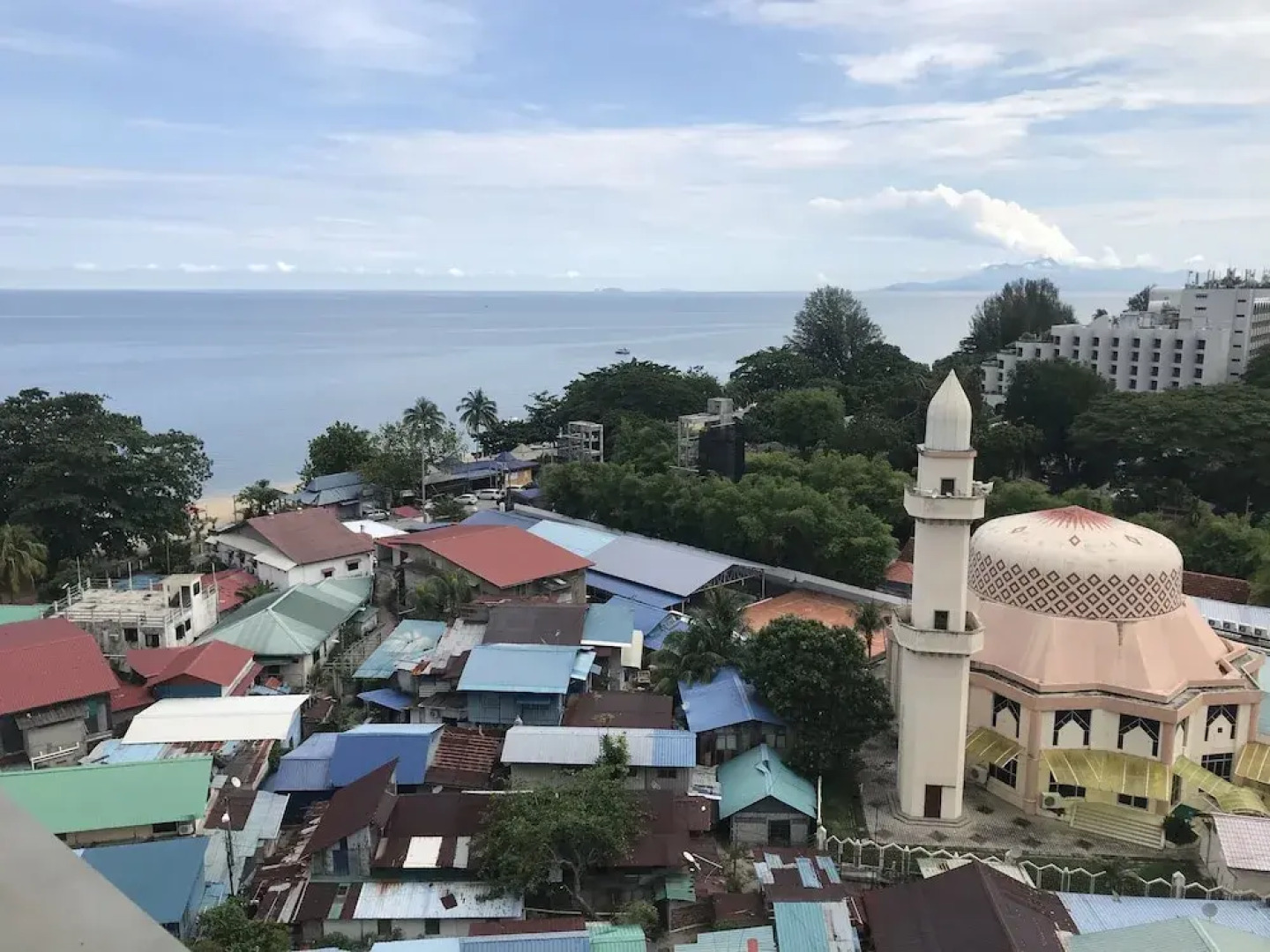 2 Bedrooms Apartment By The Sea