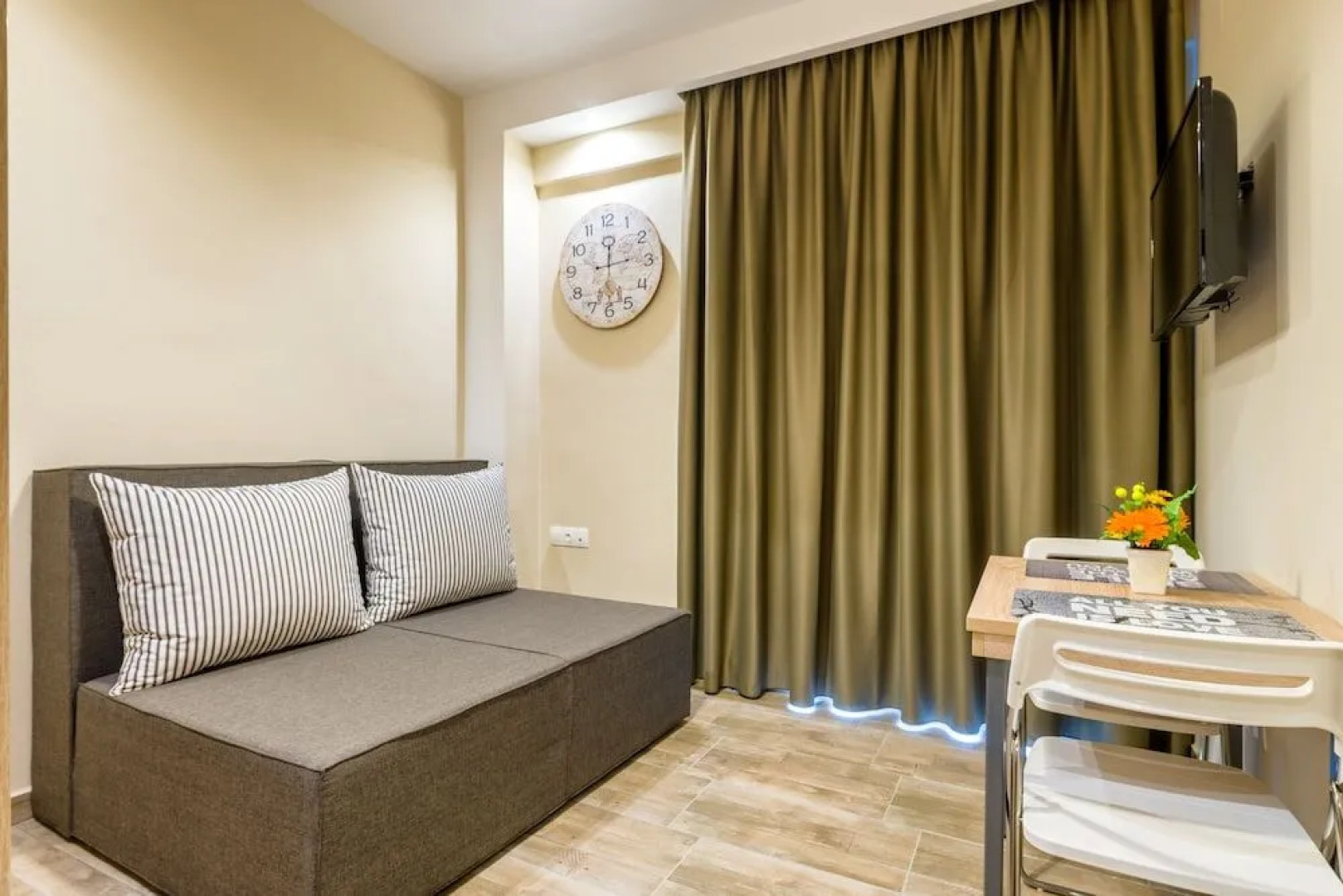 Lagaria Hotel & Apartments