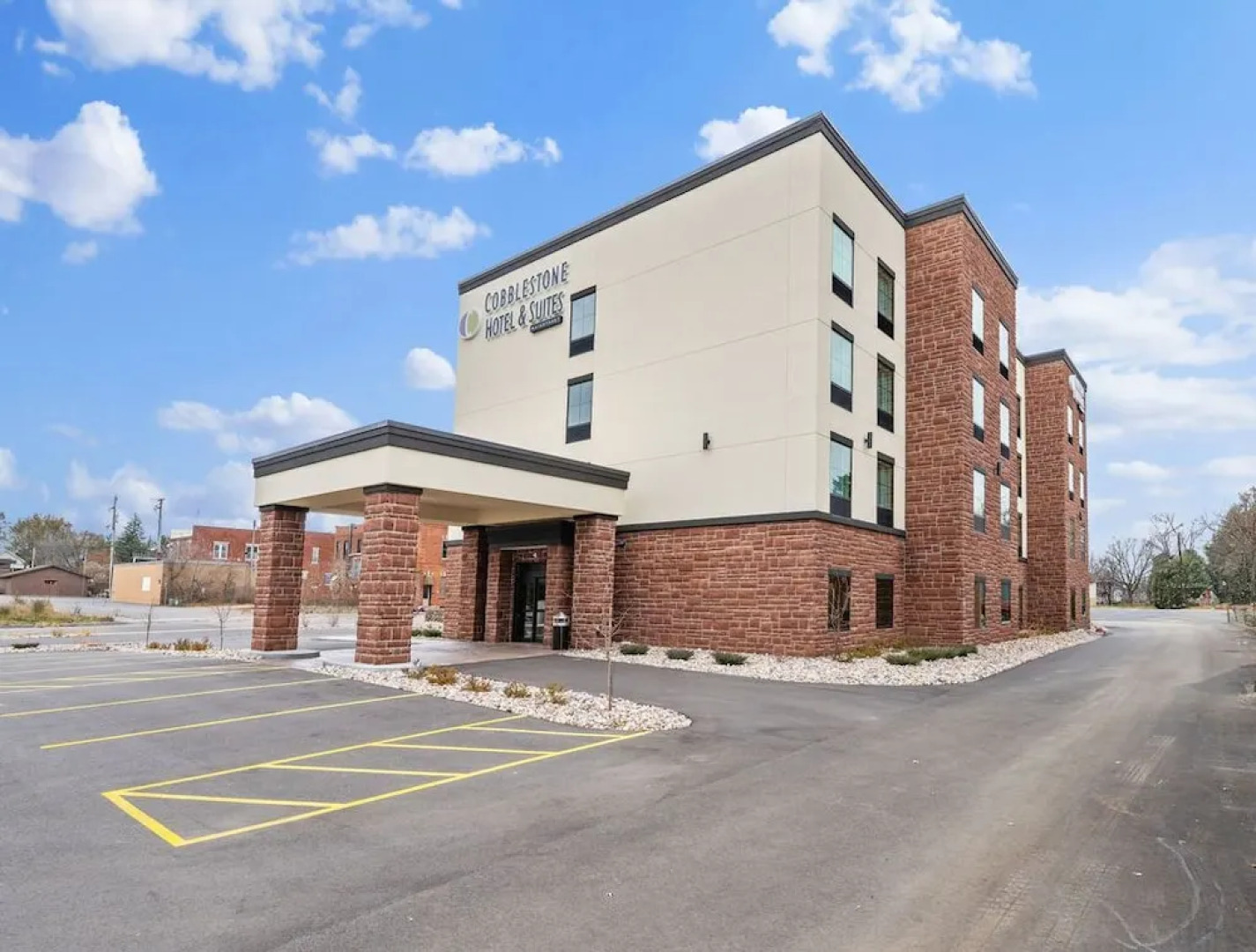 Cobblestone Hotel & Suites - Central Wisconsin Airport