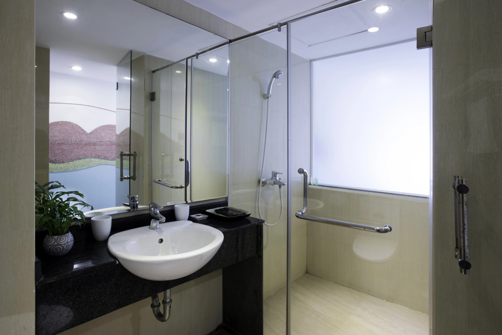 Thang Long Espana Hotel