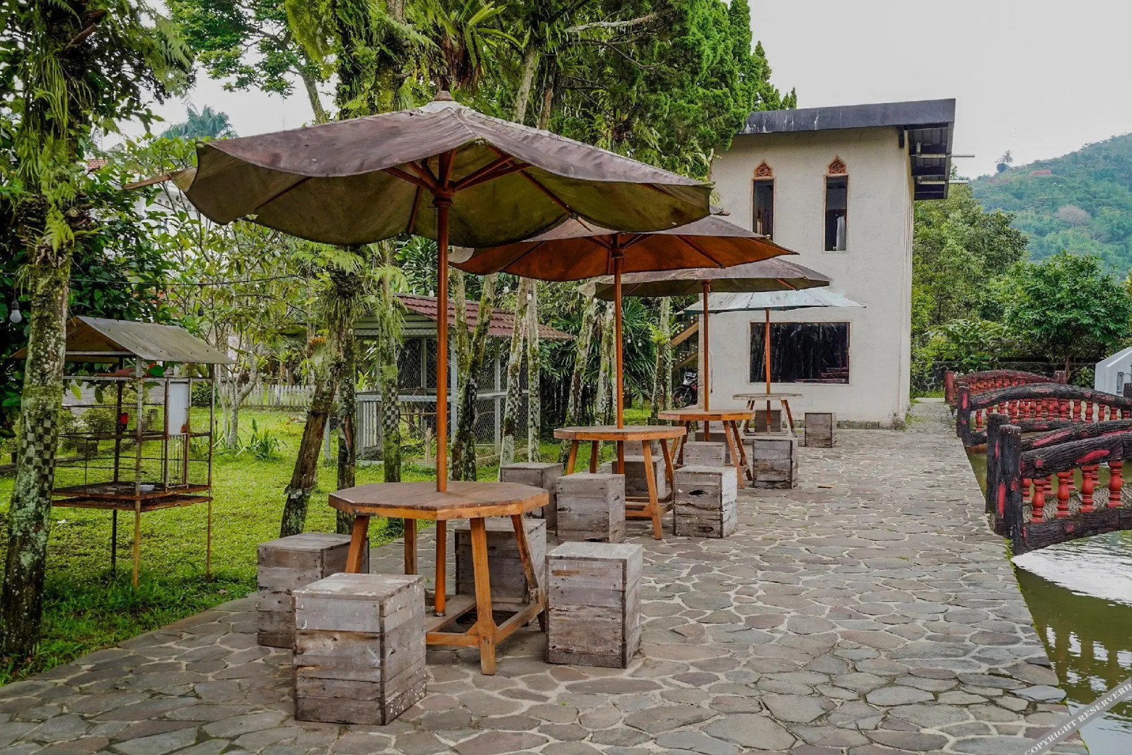 OYO 3889 D'ratna Resort