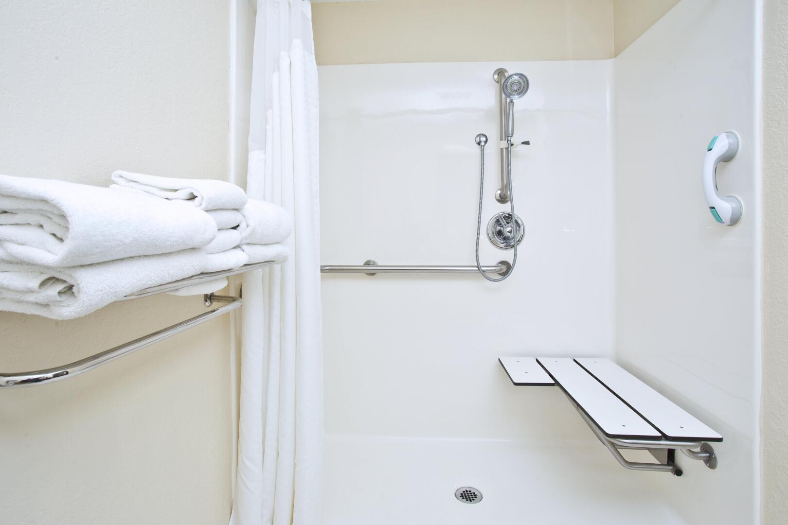 Holiday Inn Express Mackinaw City by IHG