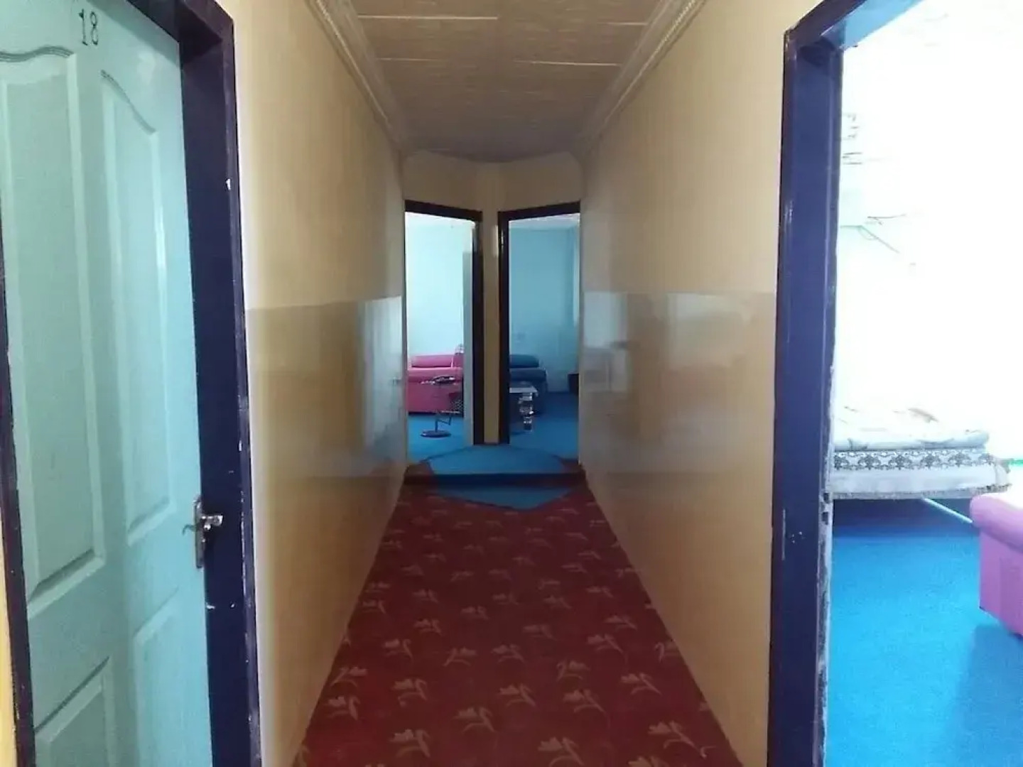 Hotel Paradise & Restaurent