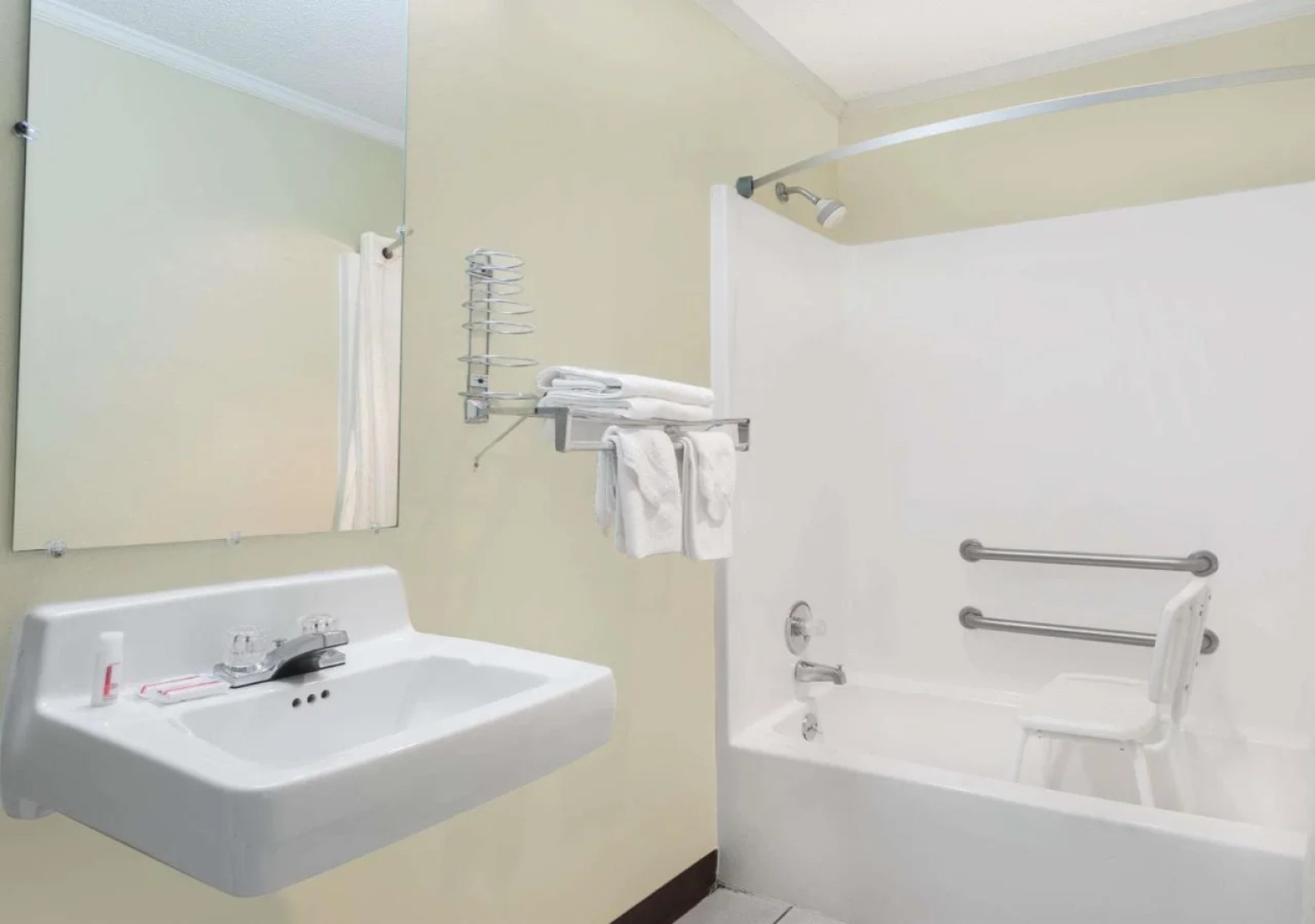 Howard Johnson Inn Ashburn