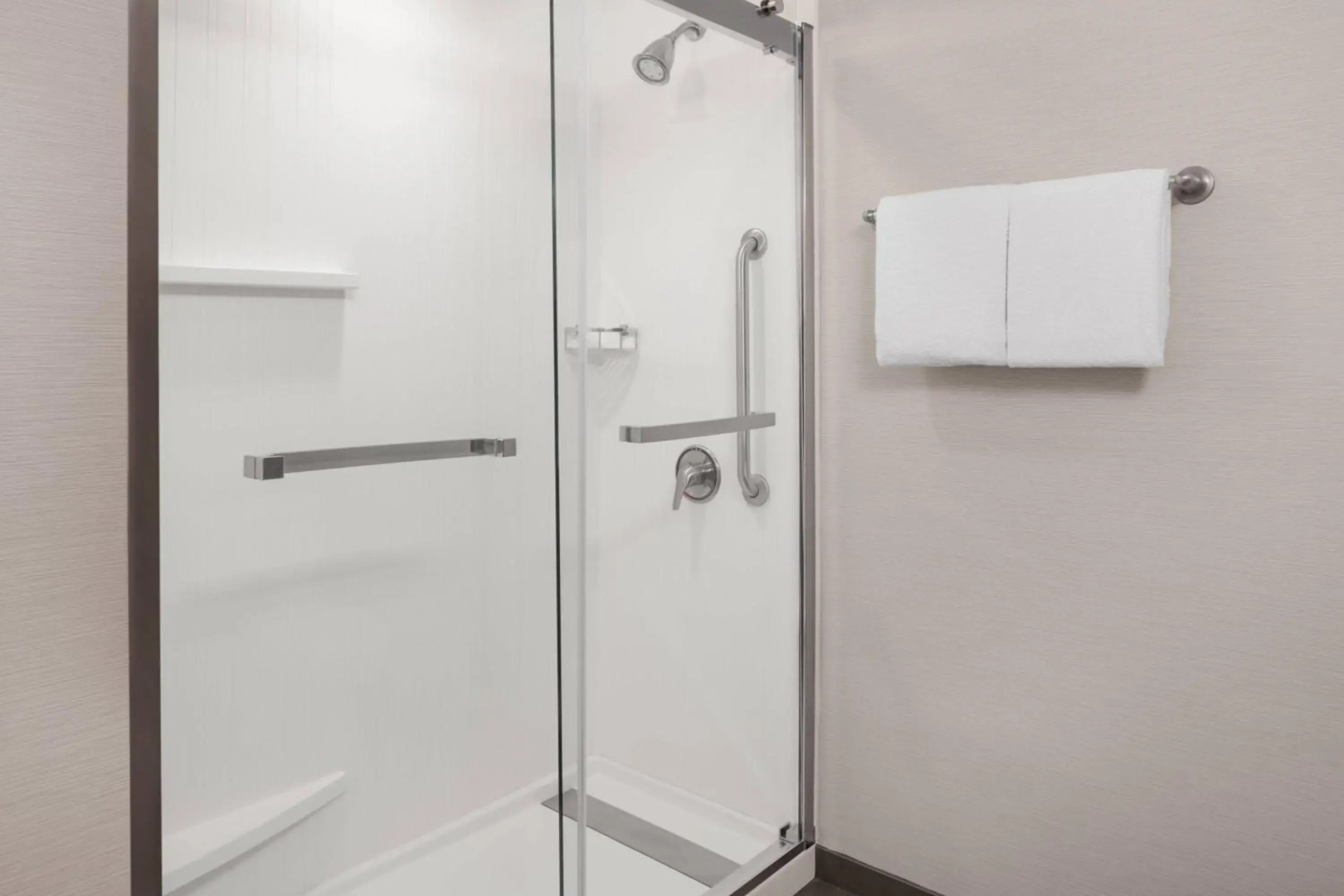 Courtyard by Marriott Portland Airport