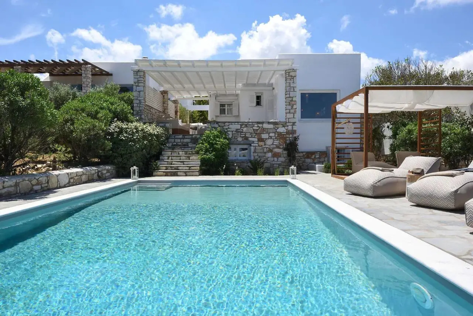Amalgam Homes Paros