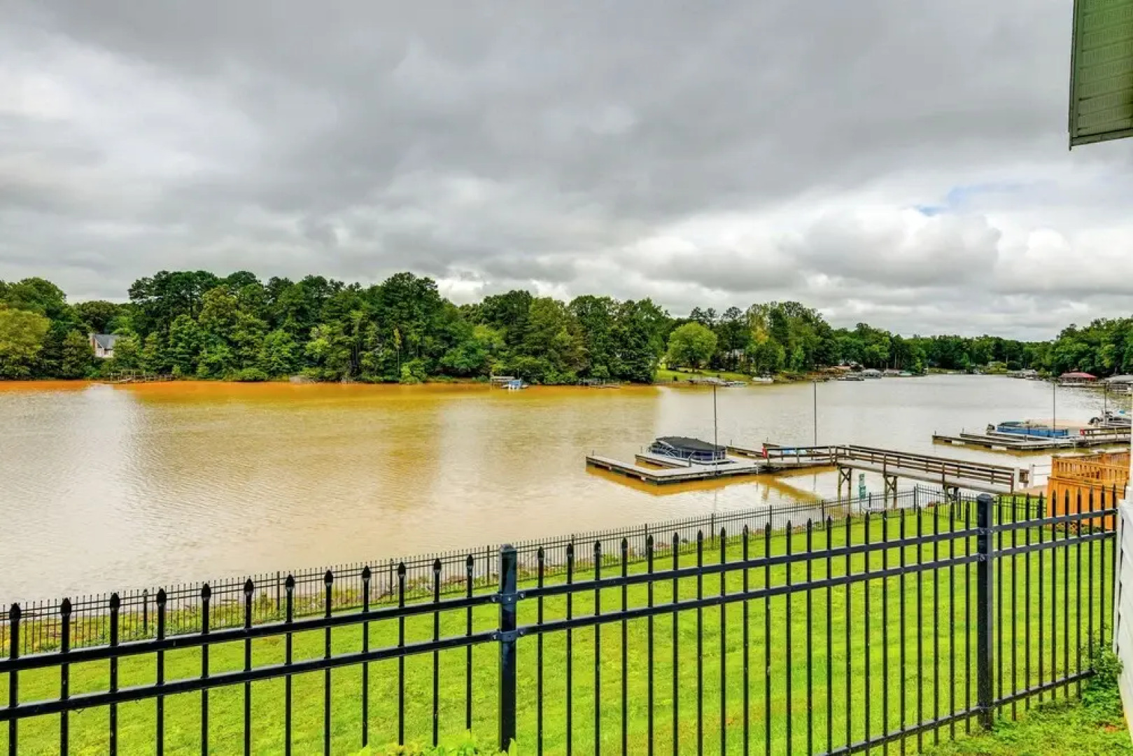 Waterfront Lake Norman Cabin w/ Screened Porch!