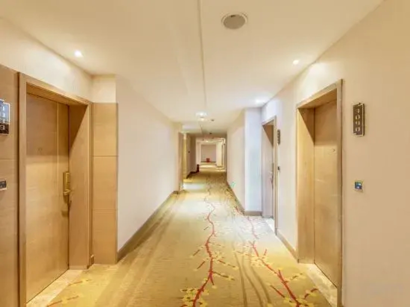 Jintan Square South Great Wall Hotel (Tongren Station Branch)