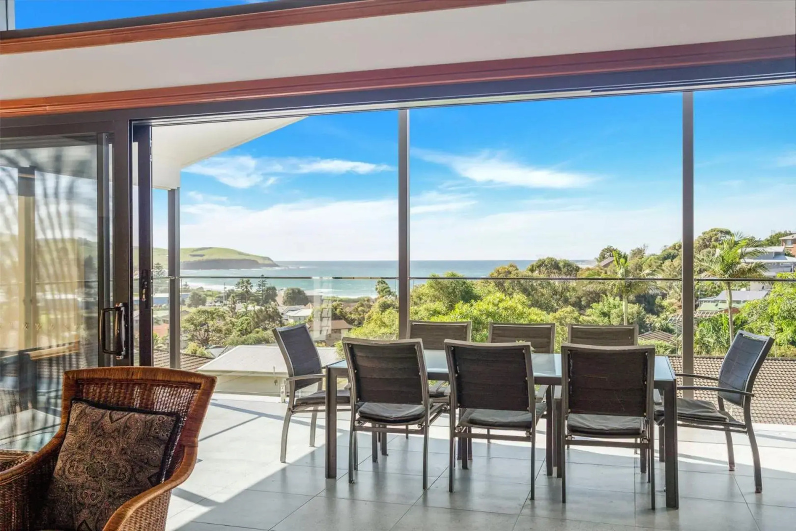 NOBLEVIEW Gerringong 4pm check out Sundays