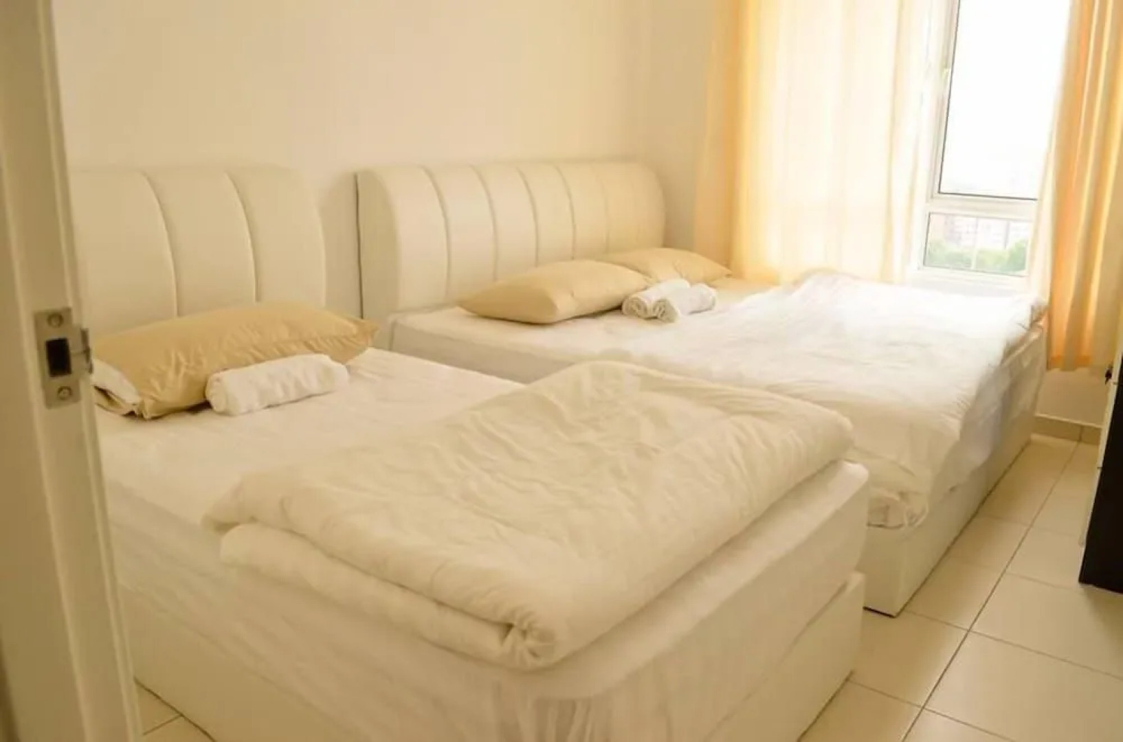 Summertime Arena Suite 1