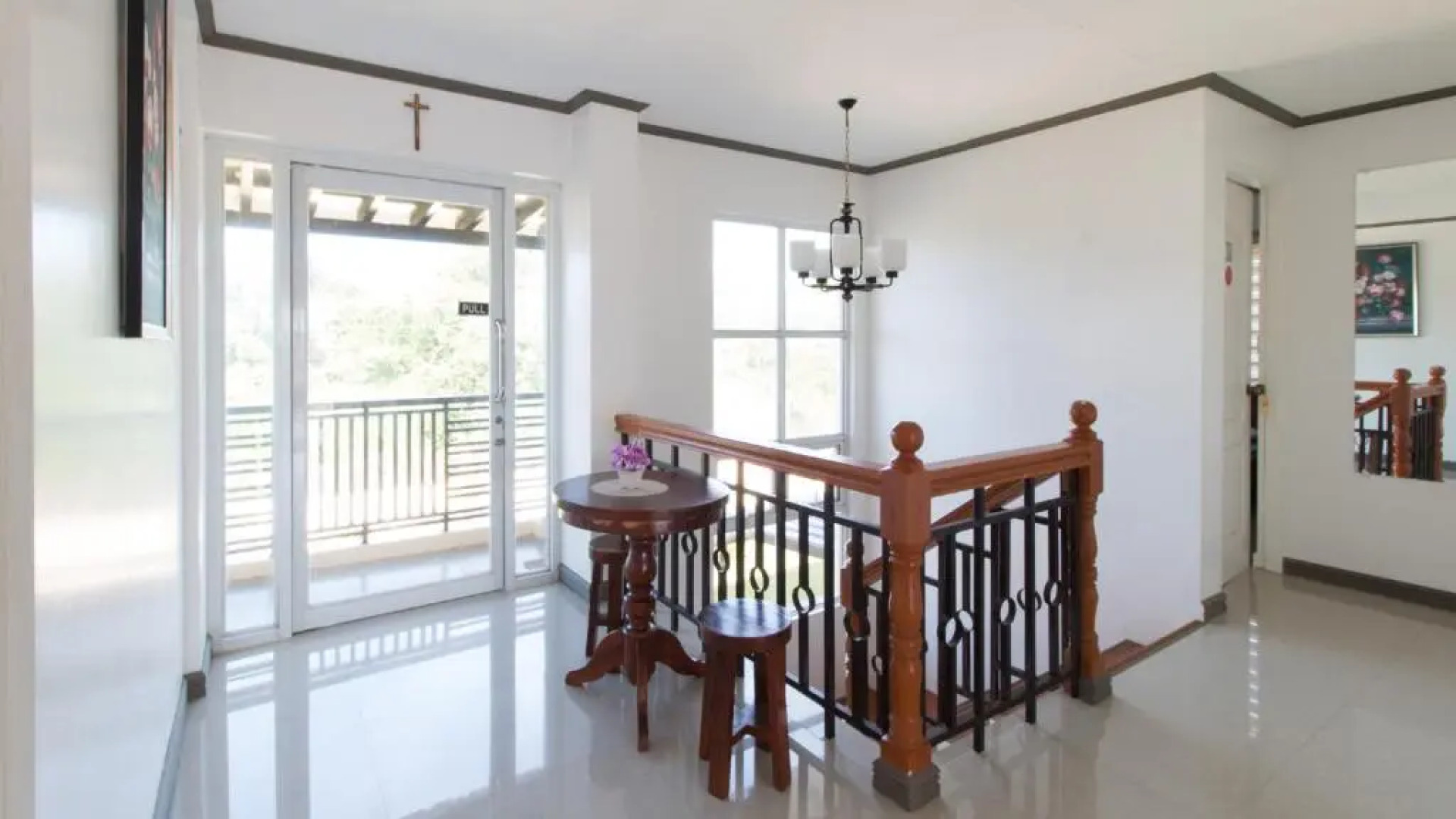 RedDoorz Plus @ Santa Catalina Metro Vigan