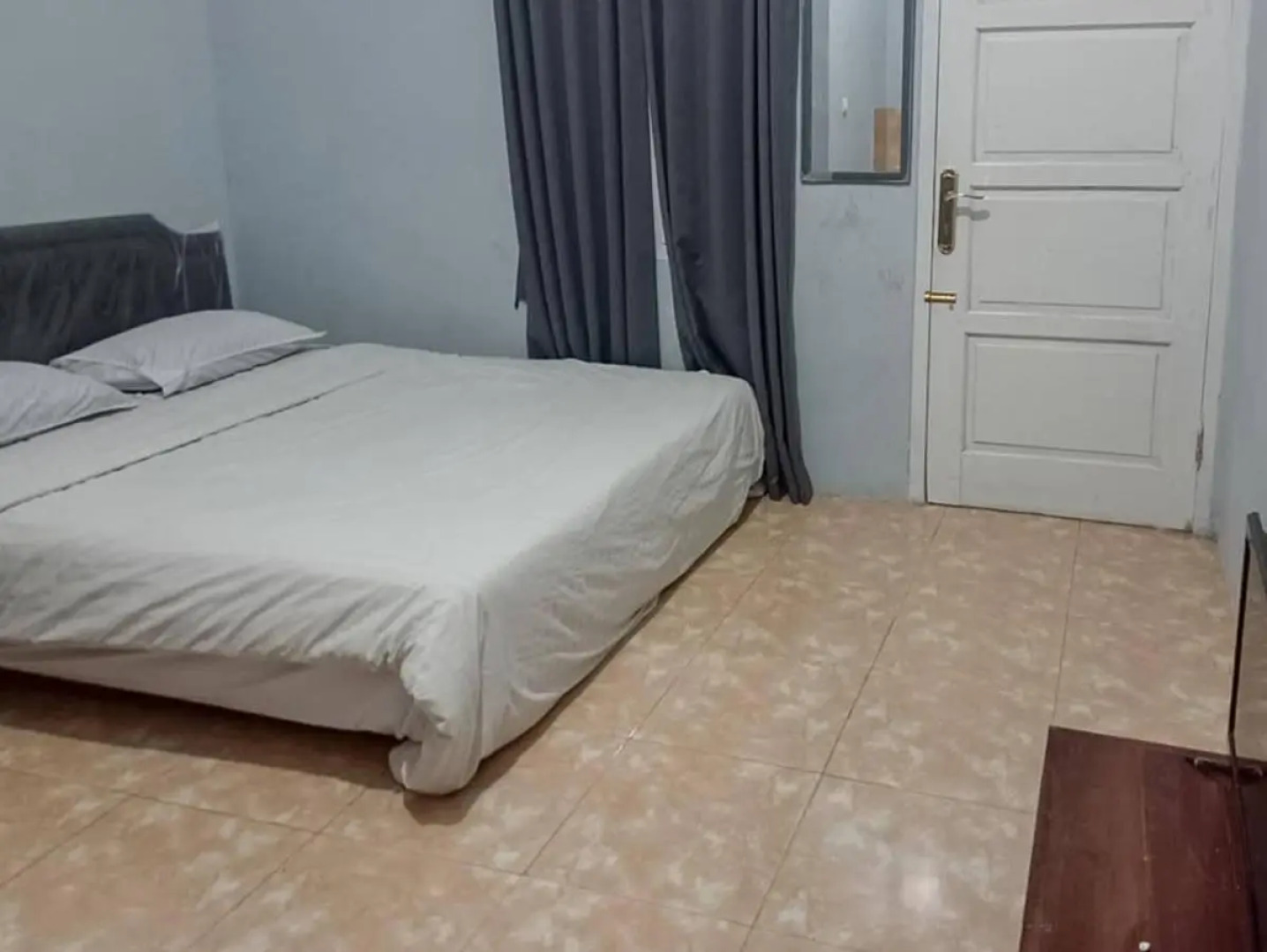 Eulis Hostel Syariah RedPartner