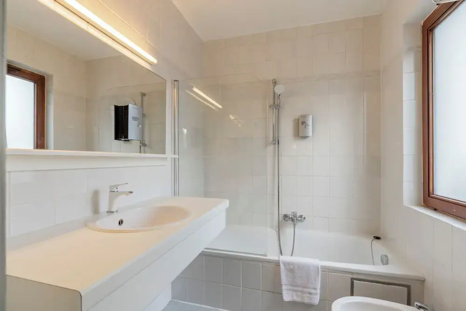 Room in Apartment - Sleep & Go Brussels South - Comfort Studio - Twin