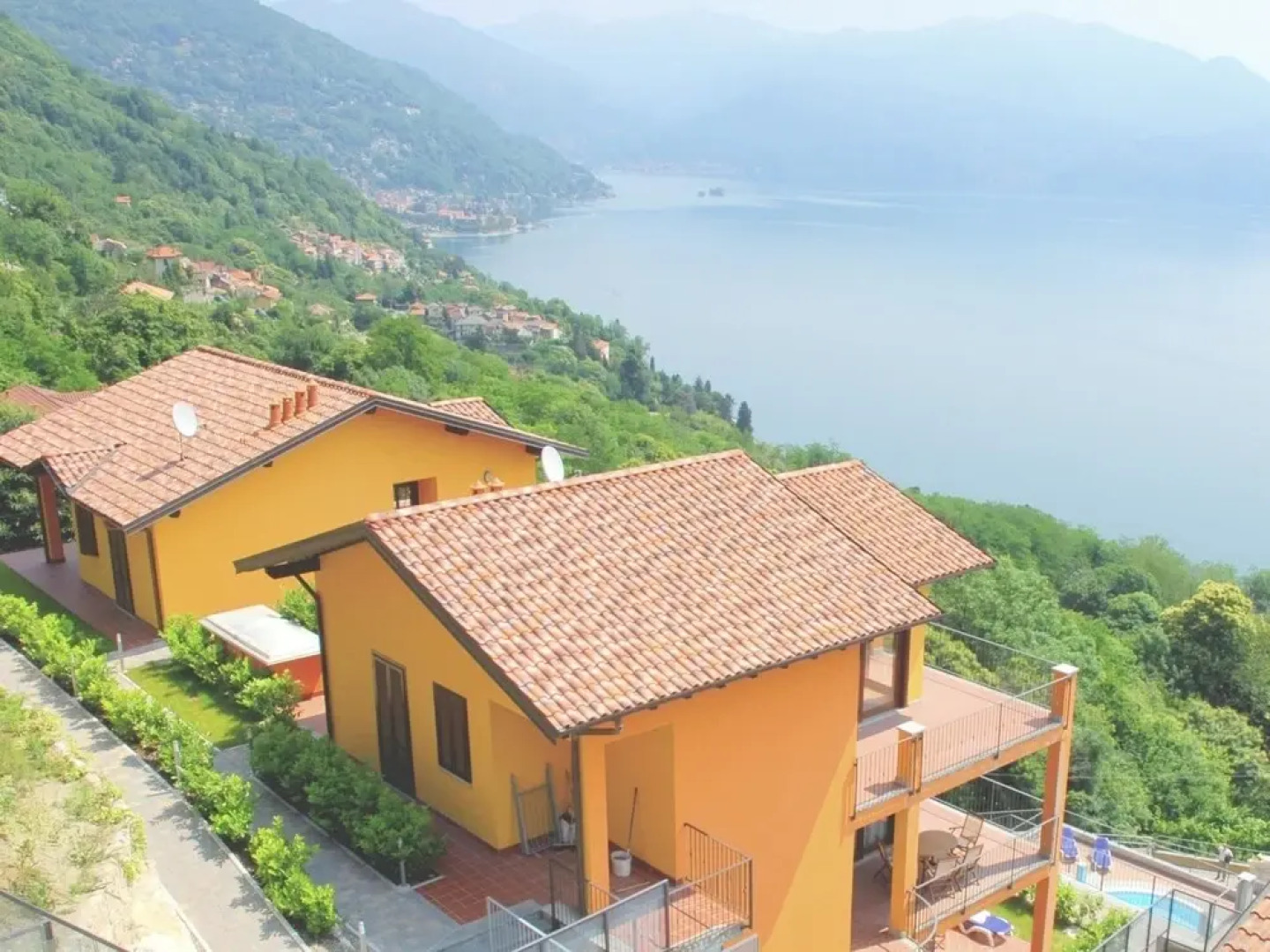 Spacious Apartment in Rancone With Lake View