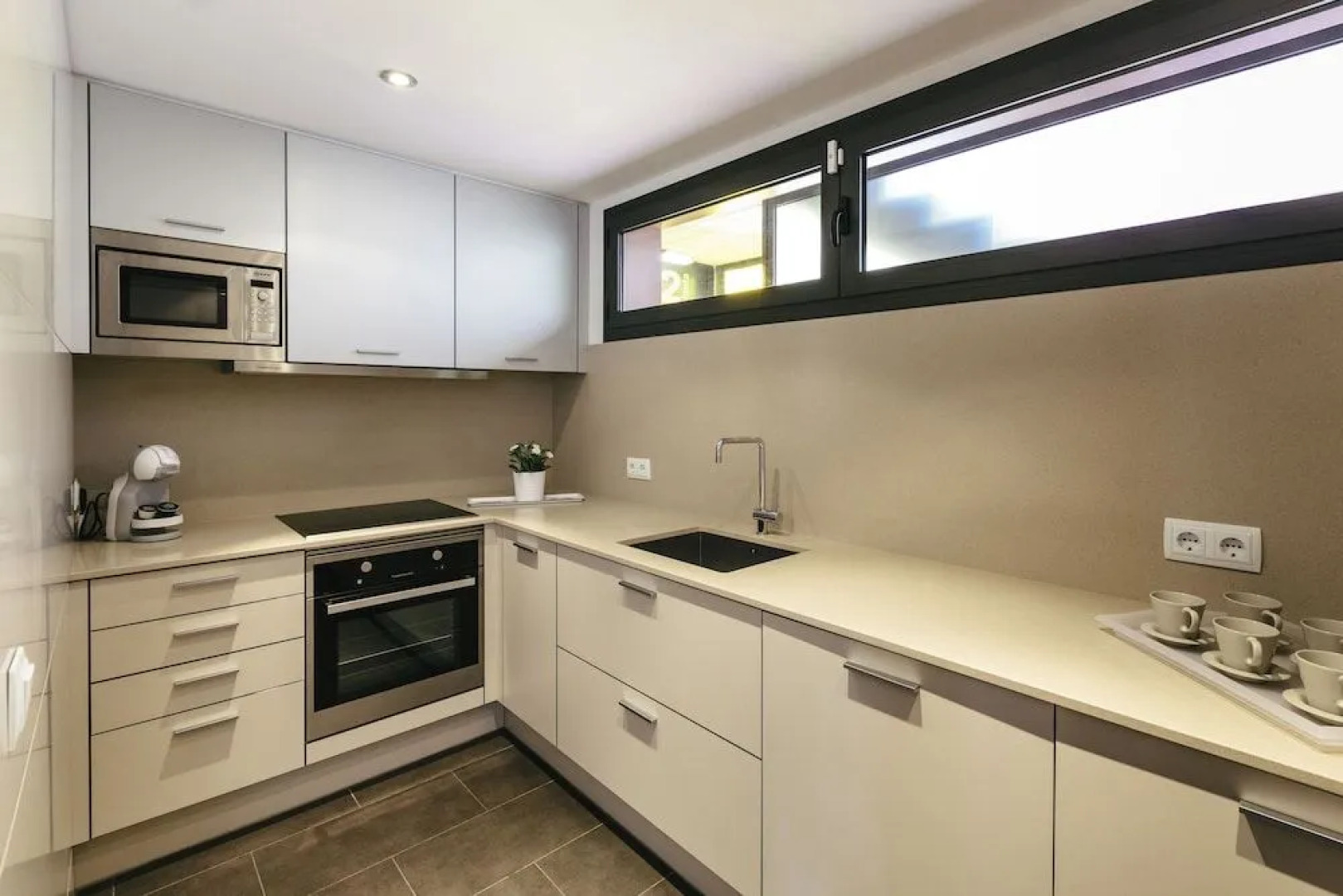 Vista Roses Mar - El Molí