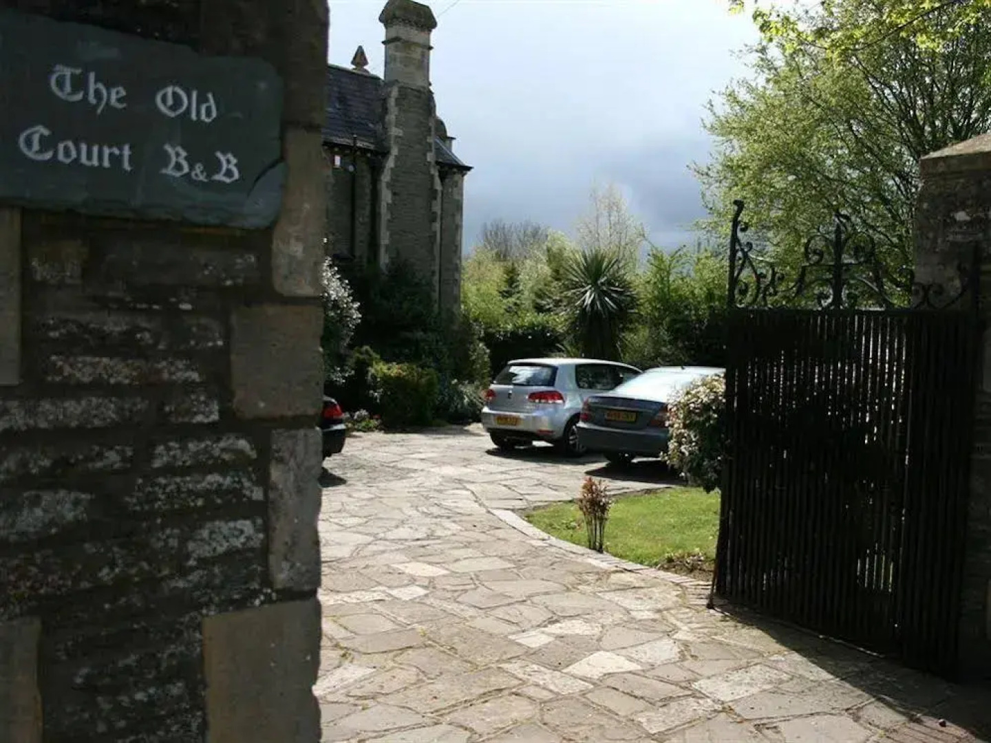 The Old Court - Guest house