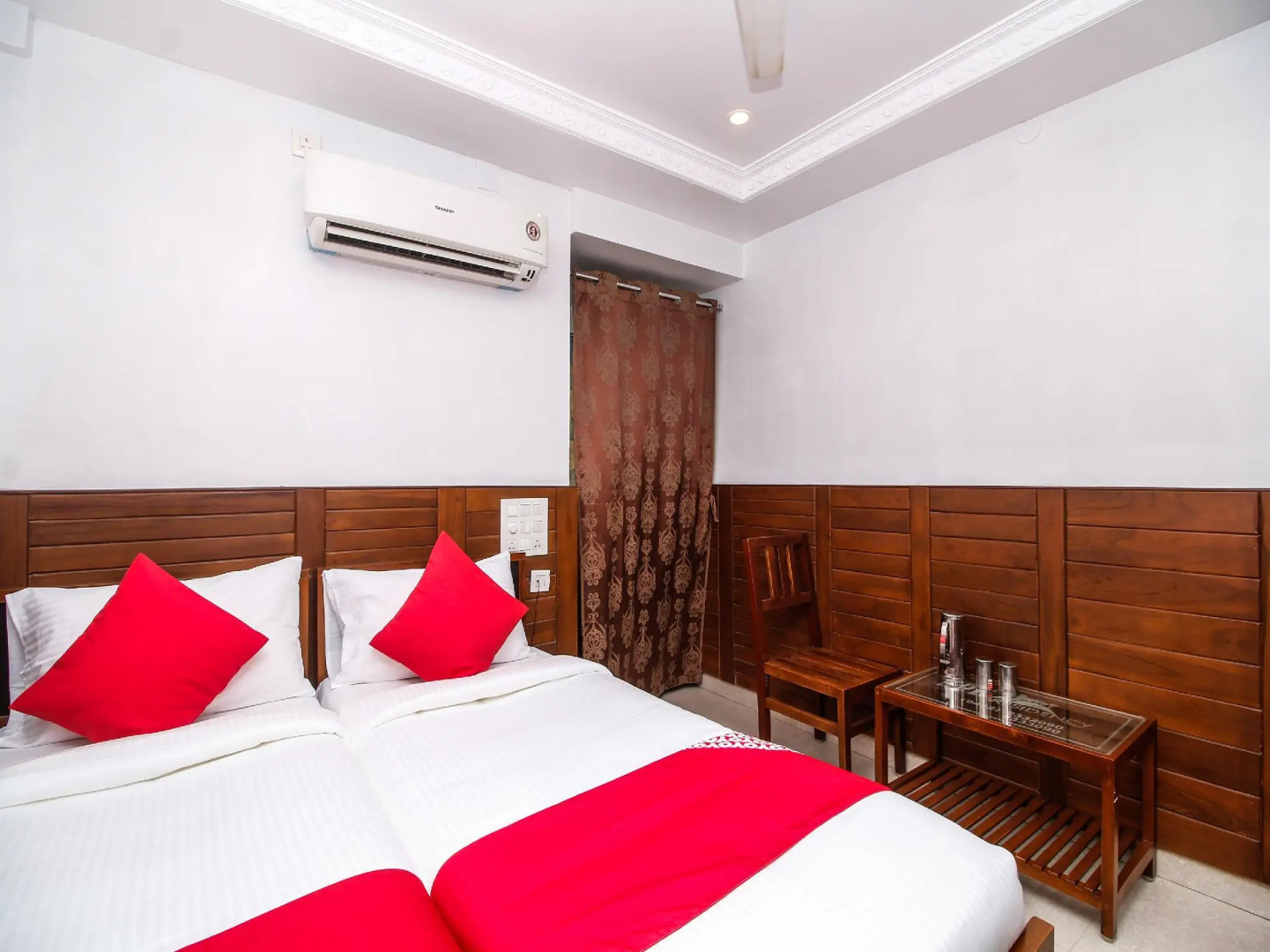 Collection O 35975 Npk Residency