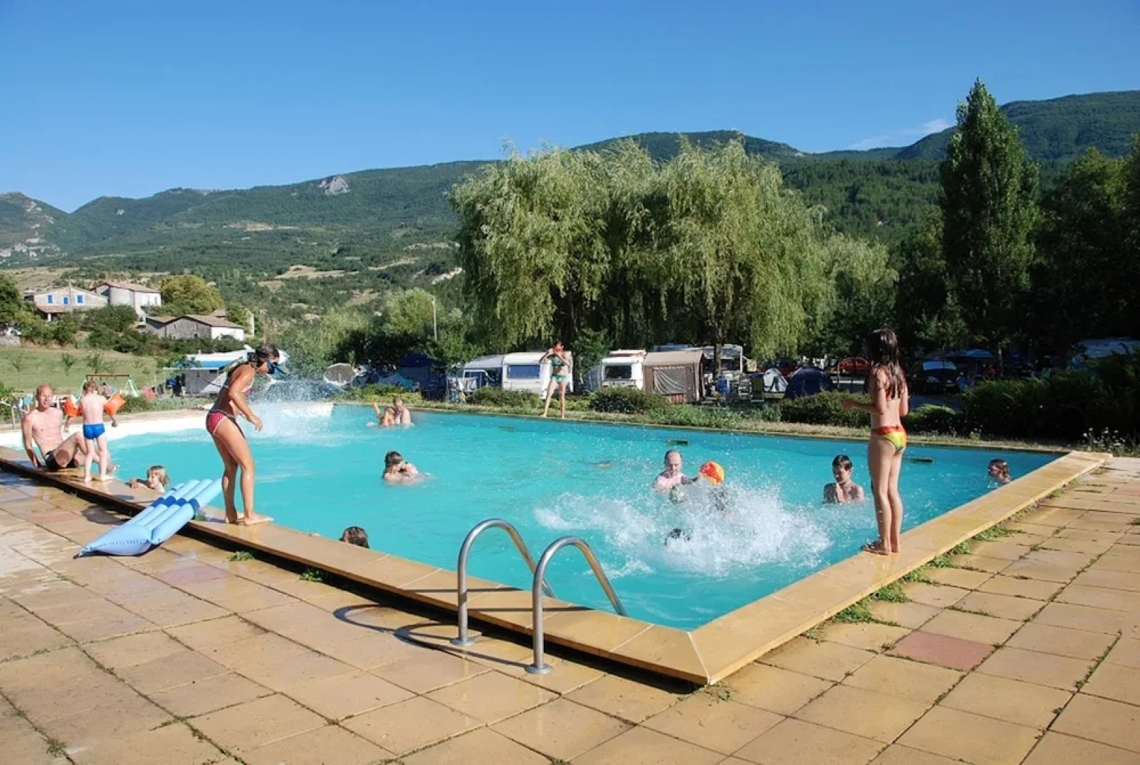 Camping des Gorges de La Méouge