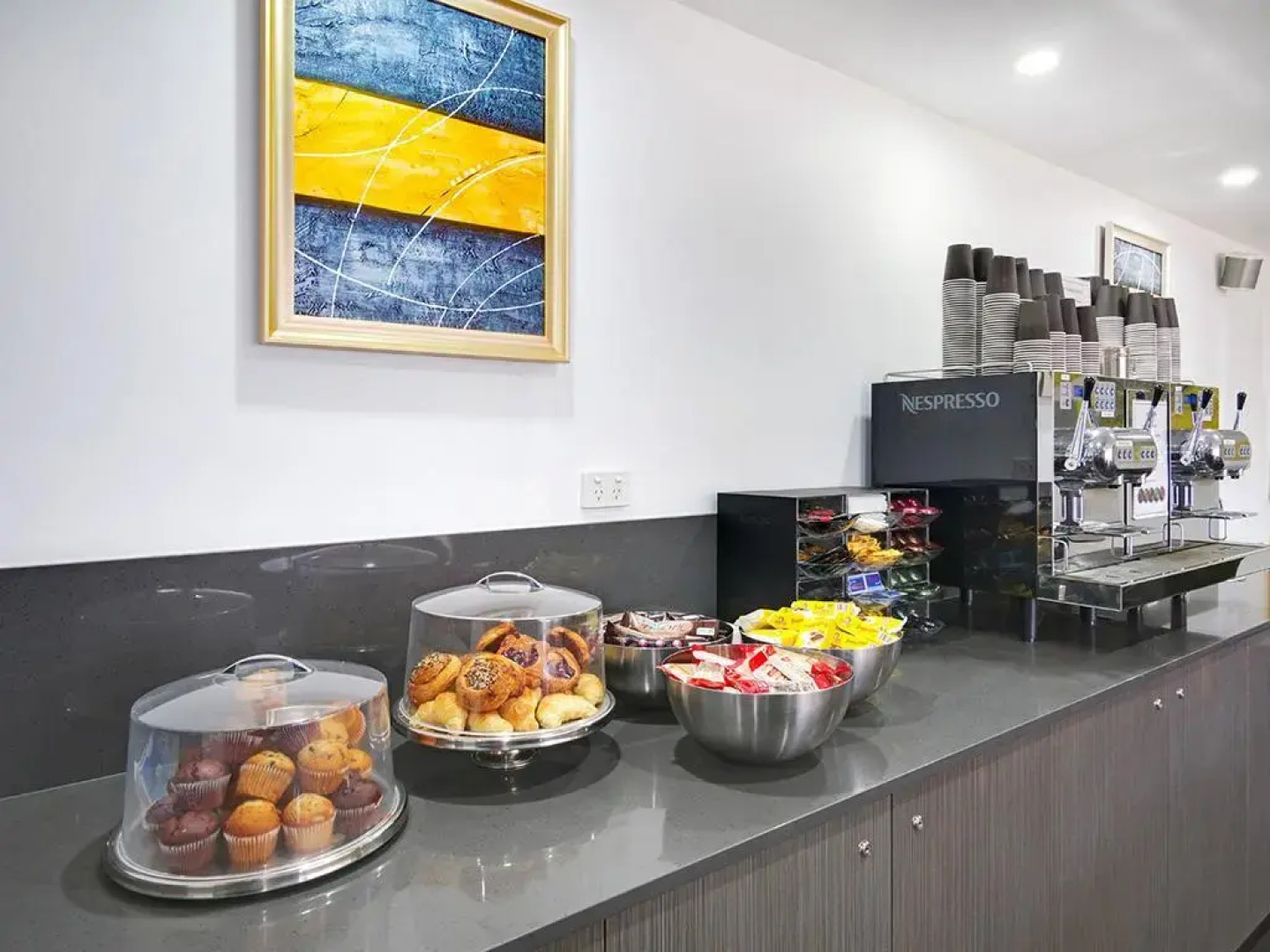 ValueSuites Green Square