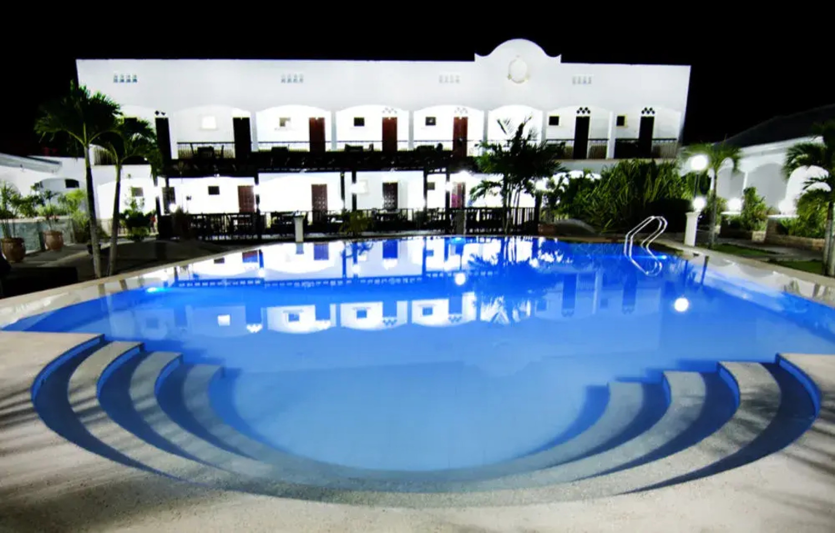 West Wing Resort Hotel