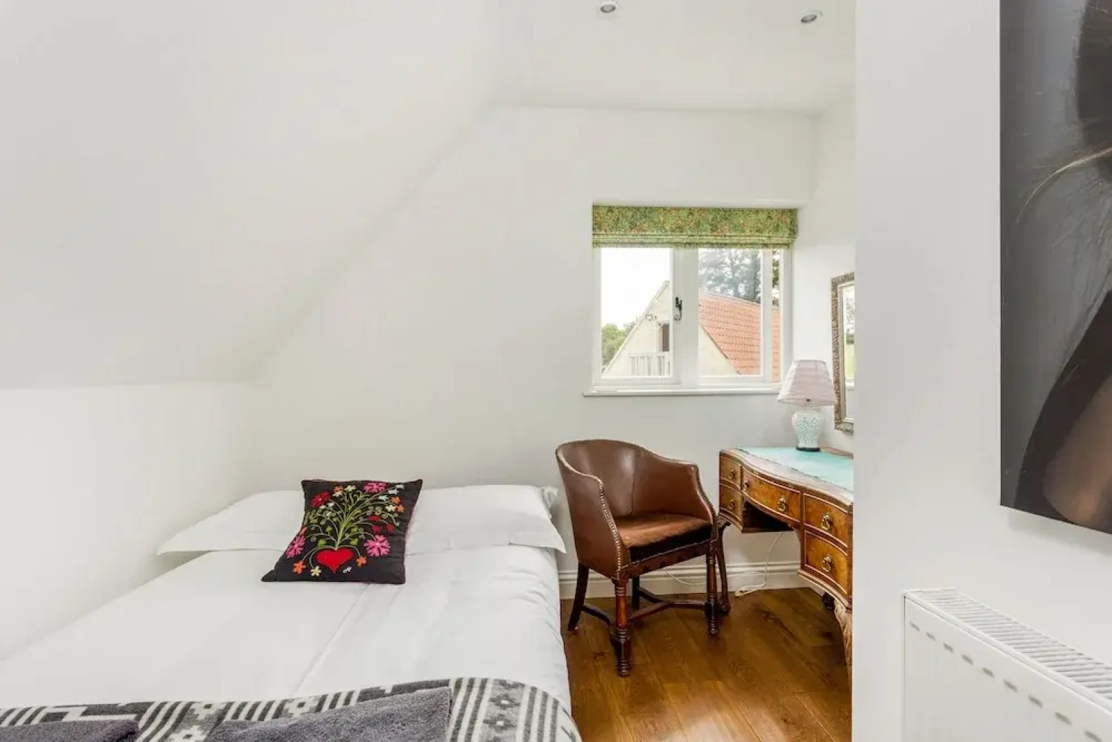 Spacious & Stylish Cotswold Family home