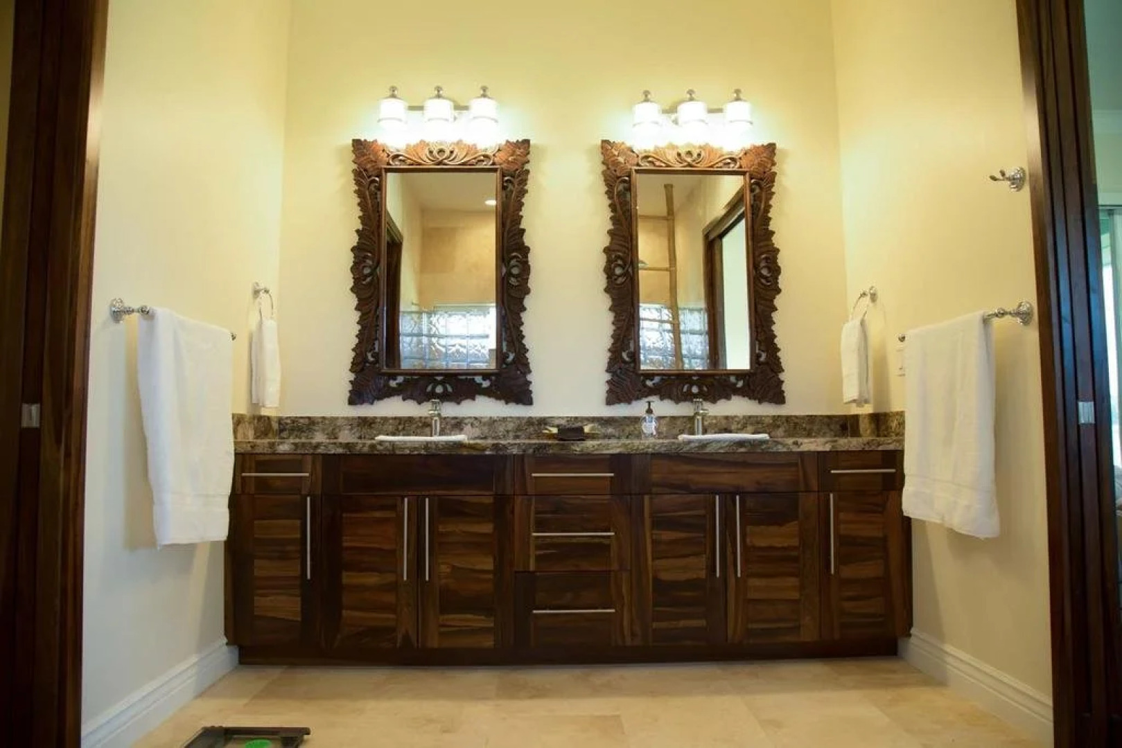 North Shore Country Villa