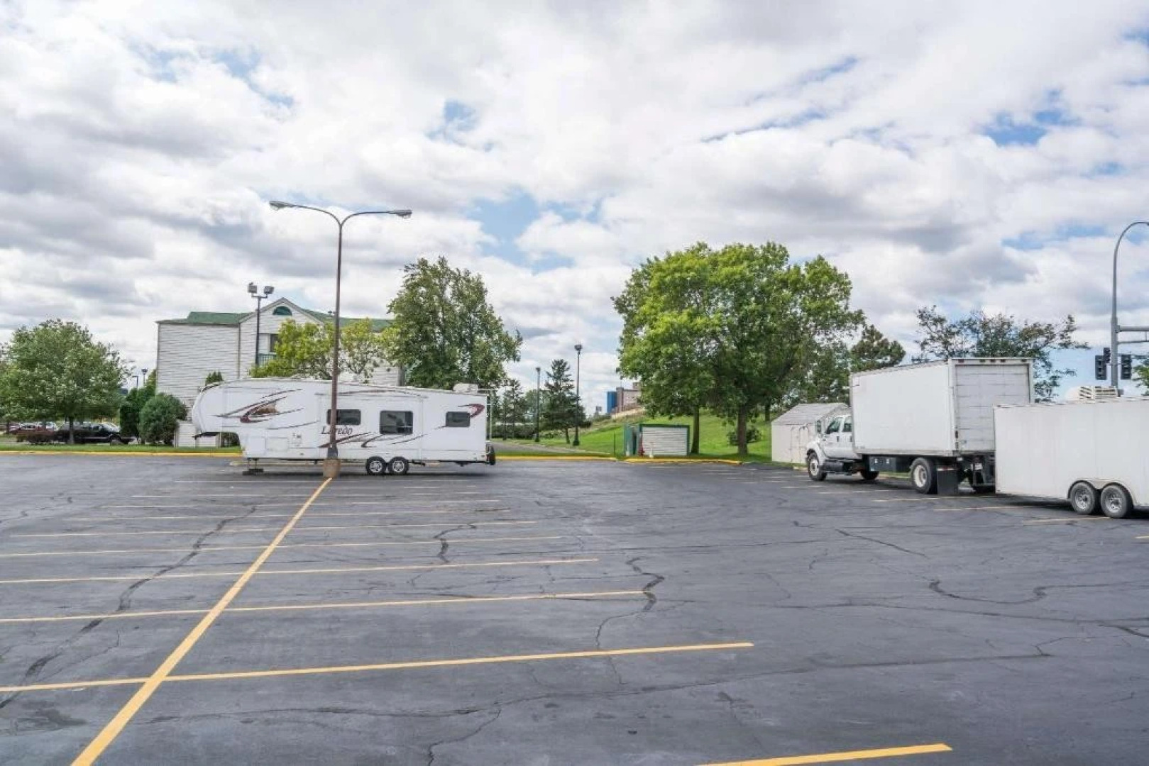 Super 8 By Wyndham Brooklyn Center/Mpls