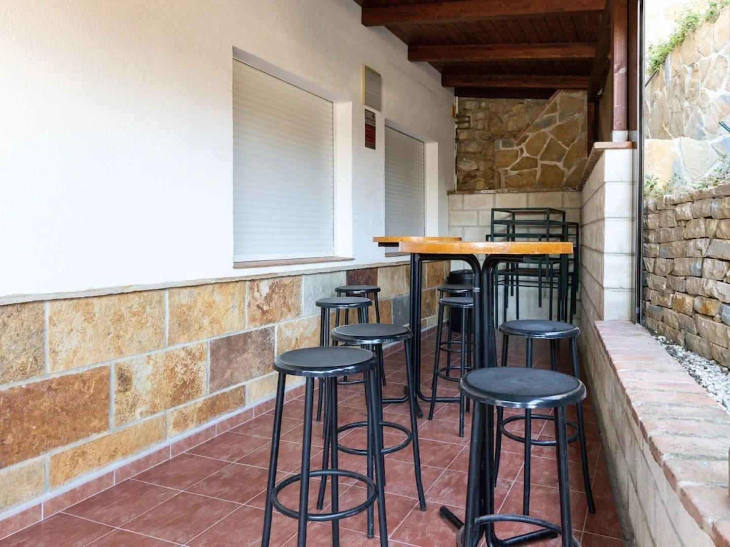 Elegant Apartment in Totalán with Hot Tub