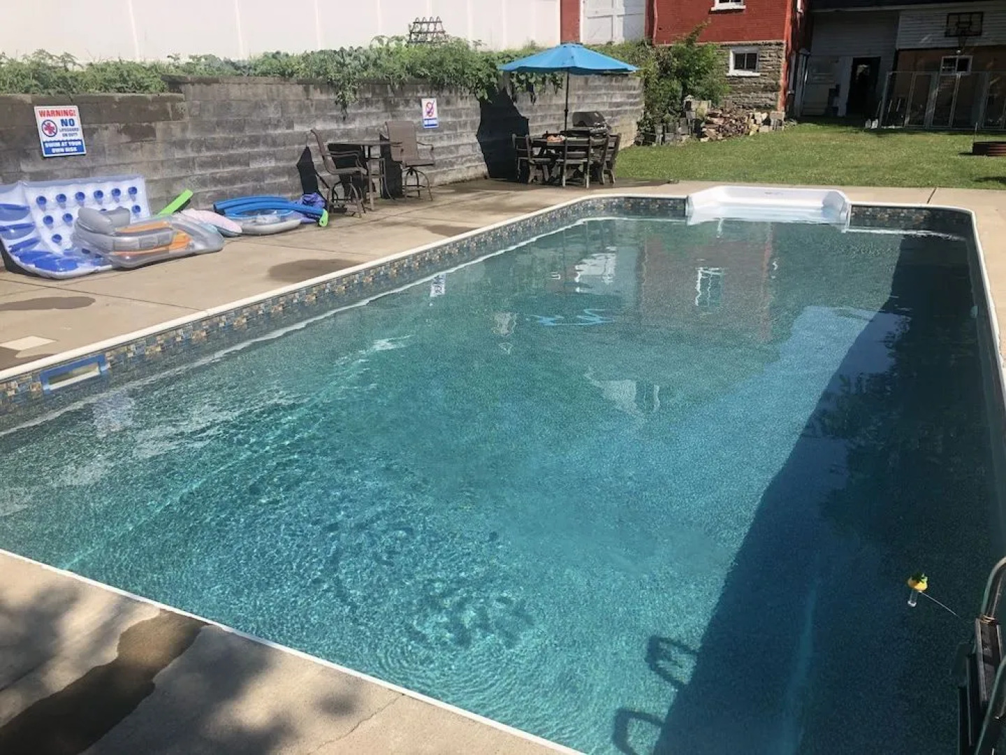 Hatch House Bed & Breakfast