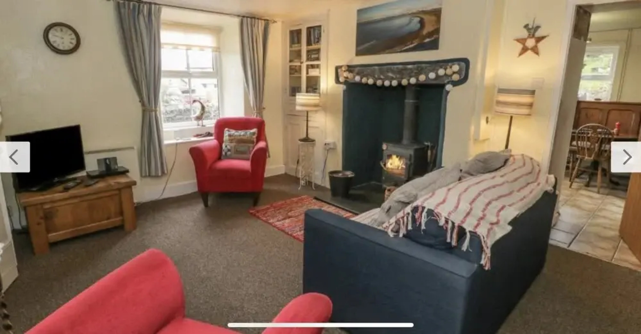 2 Bed Cottage Sleeps 4 - Pets Ok - Private Garden