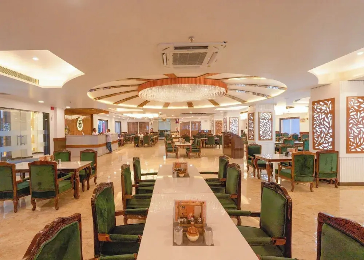 Gajraula Sukhdev Dhaba & Resort