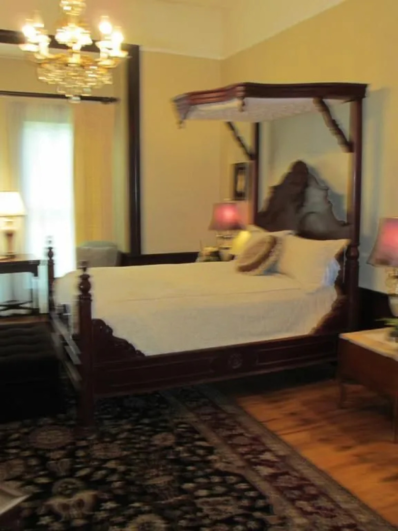 Adair Manor Bed& Breakfast