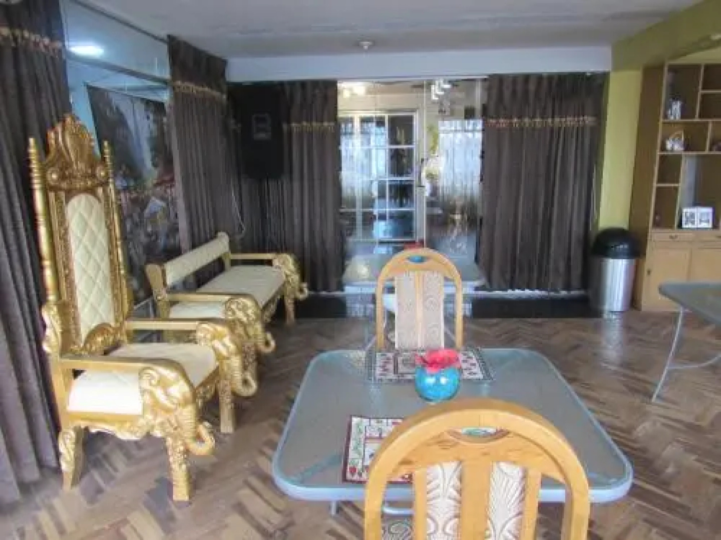 Hotel Sueños Dorados